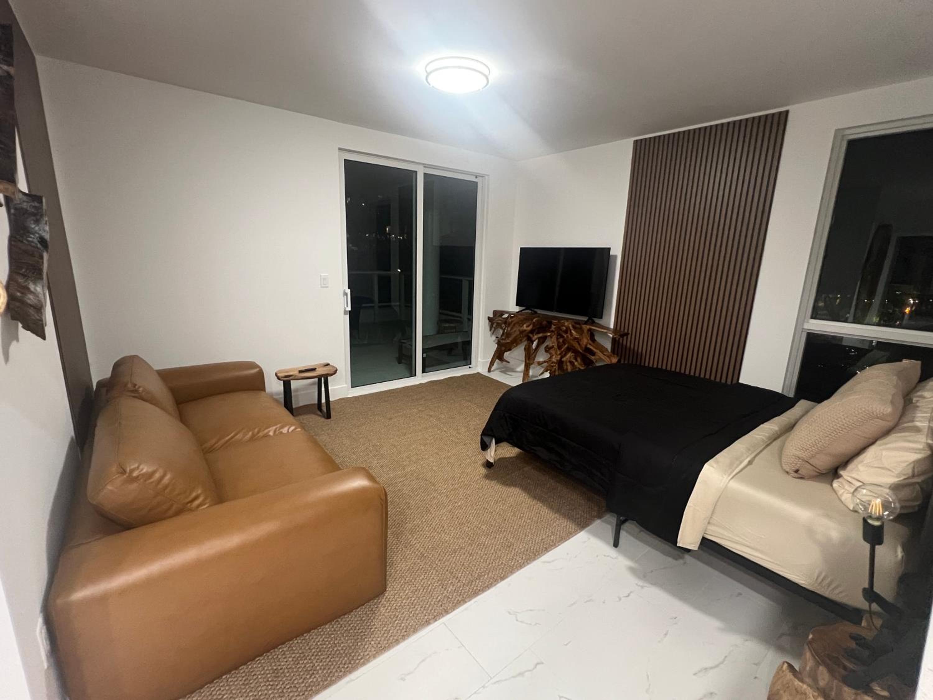 Three-Bedroom Apartment photo 3