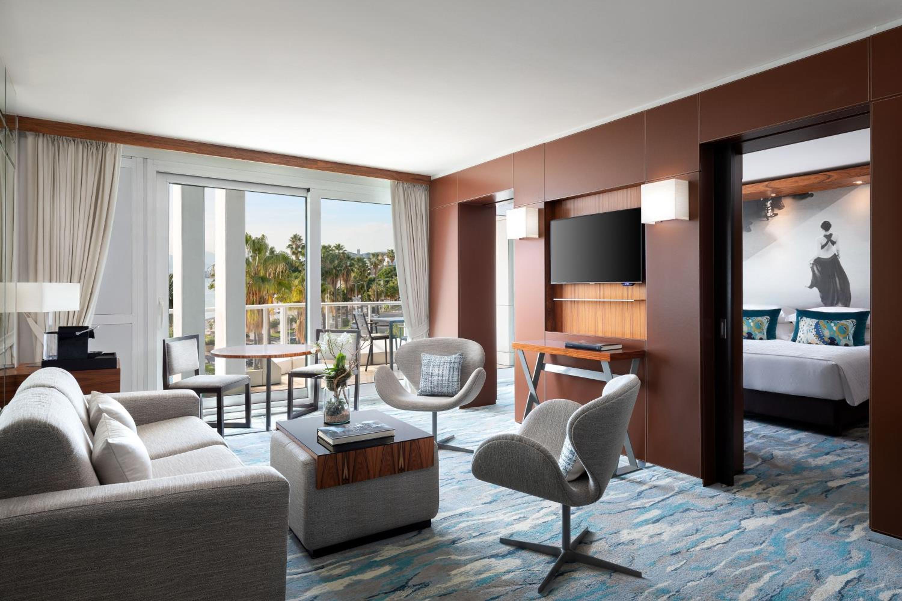 Prestige Suite - Photo 5