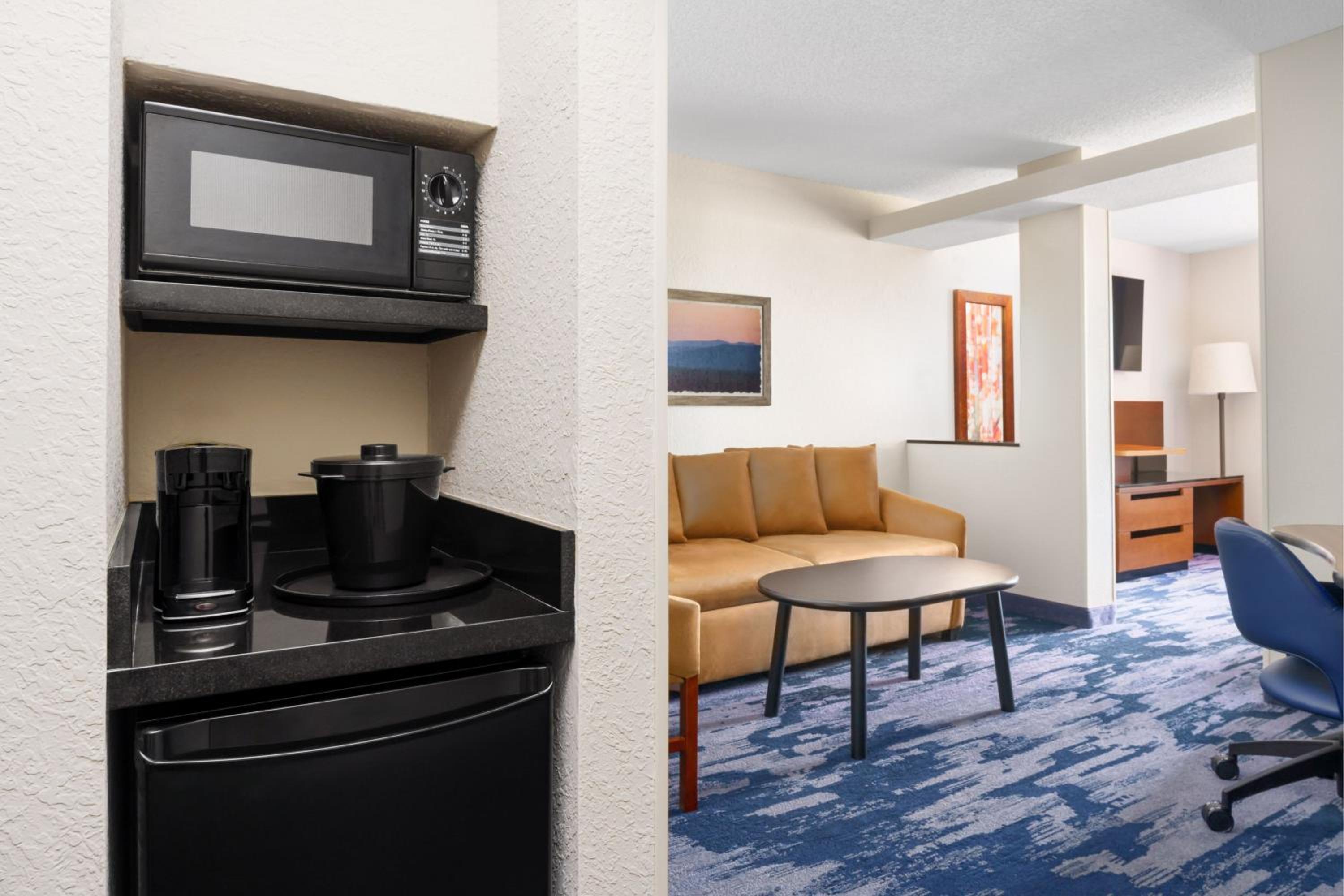 King Suite with Sofa Bed - Photo 4
