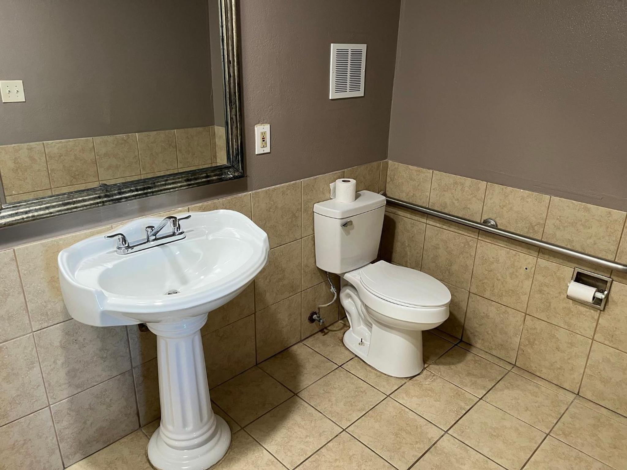 Deluxe Room with Two Queen Beds Disability Access Non-Smoking