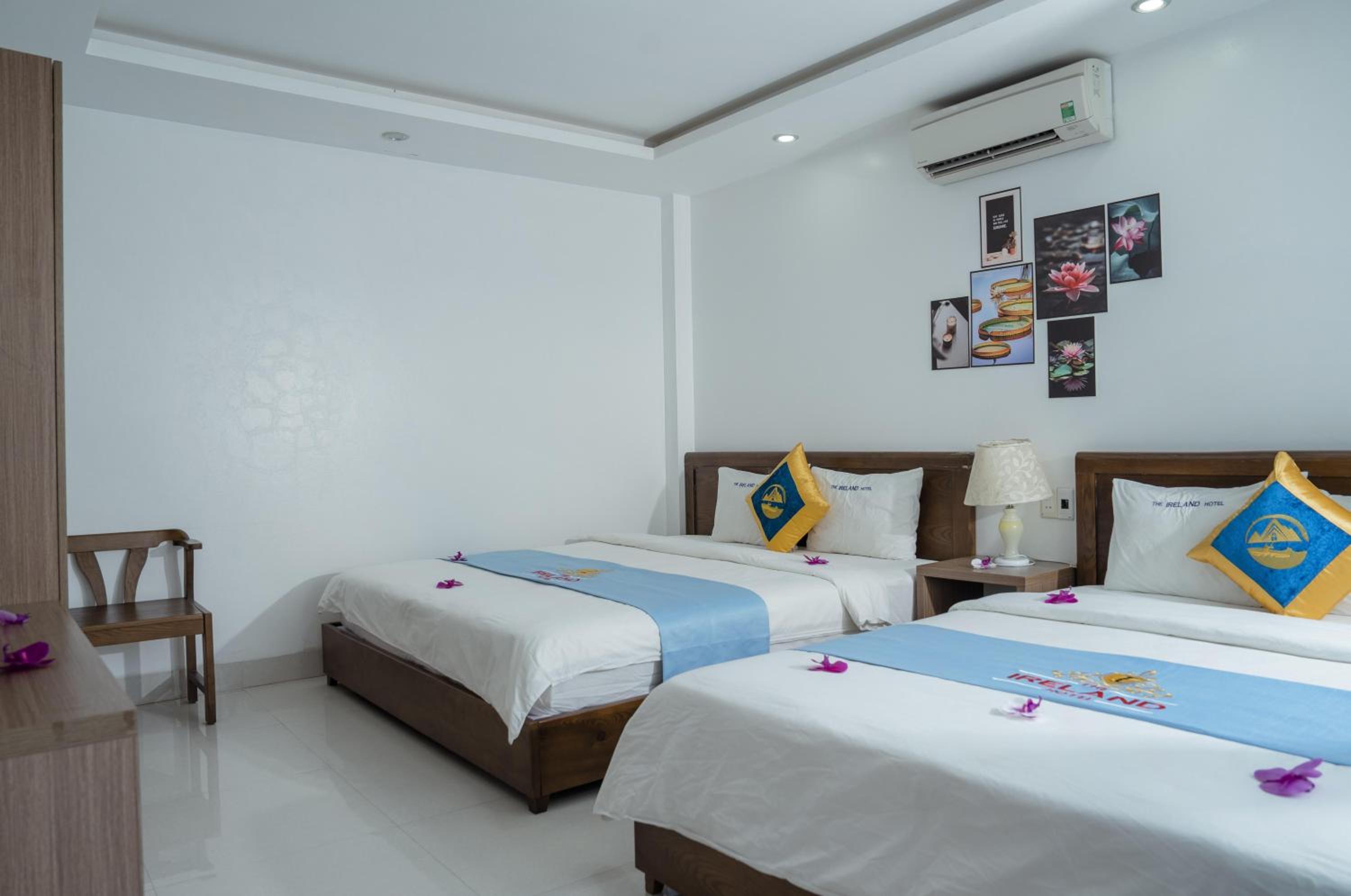 Twin Room With City View photo 2