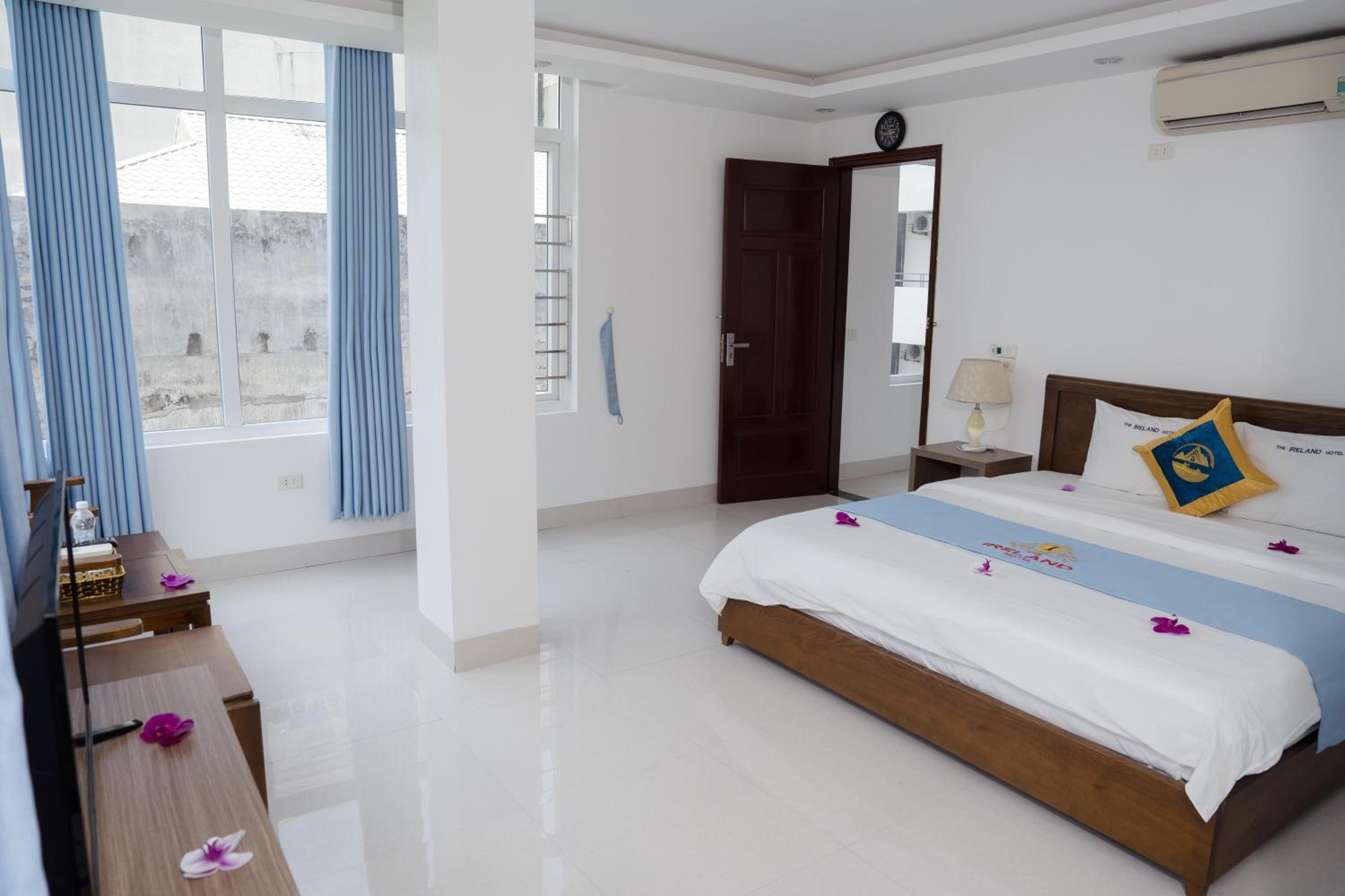 Twin Room With City View photo 3