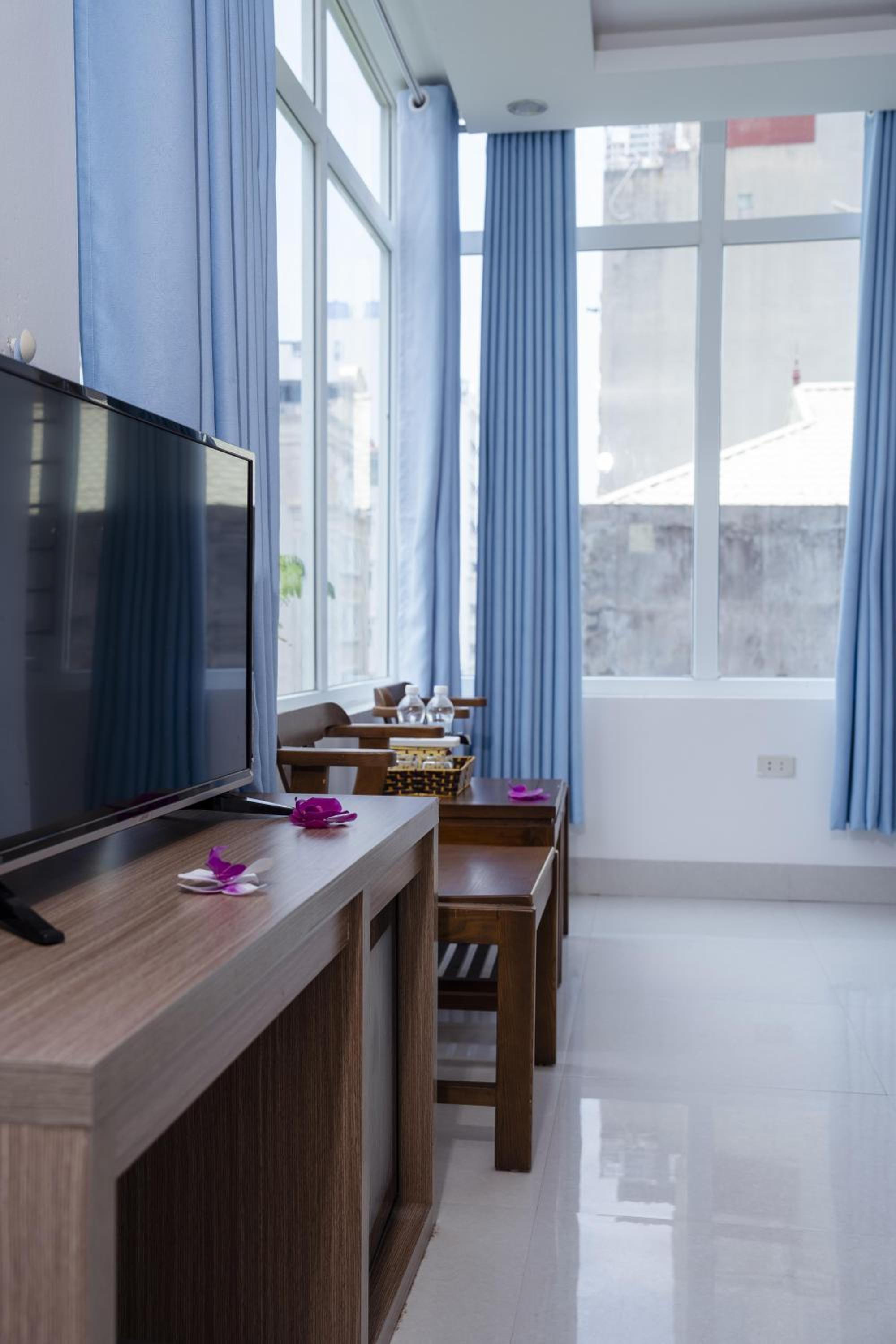 Twin Room With City View