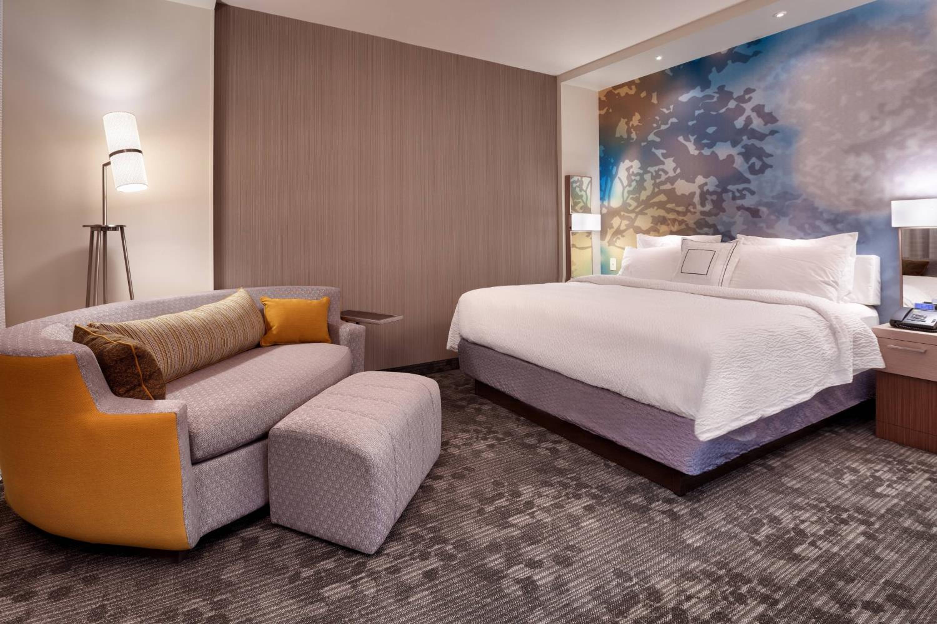 King Guest Room with Sofa bed photo 3