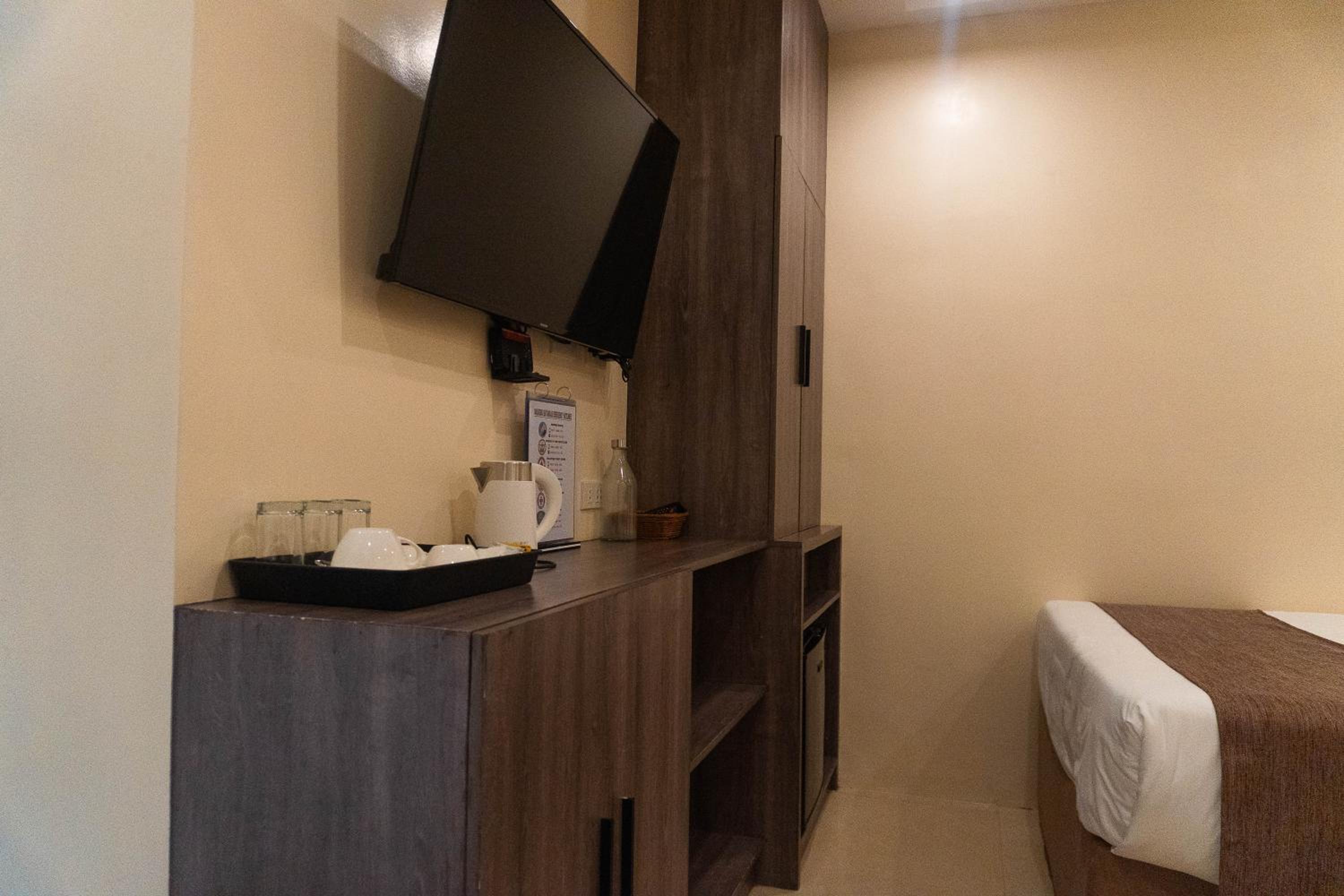 Deluxe Triple Room - Photo 5