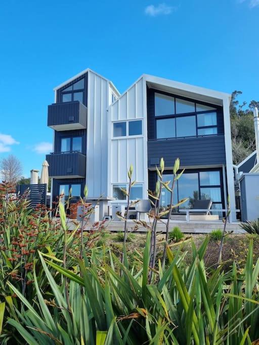 Villa photo 1