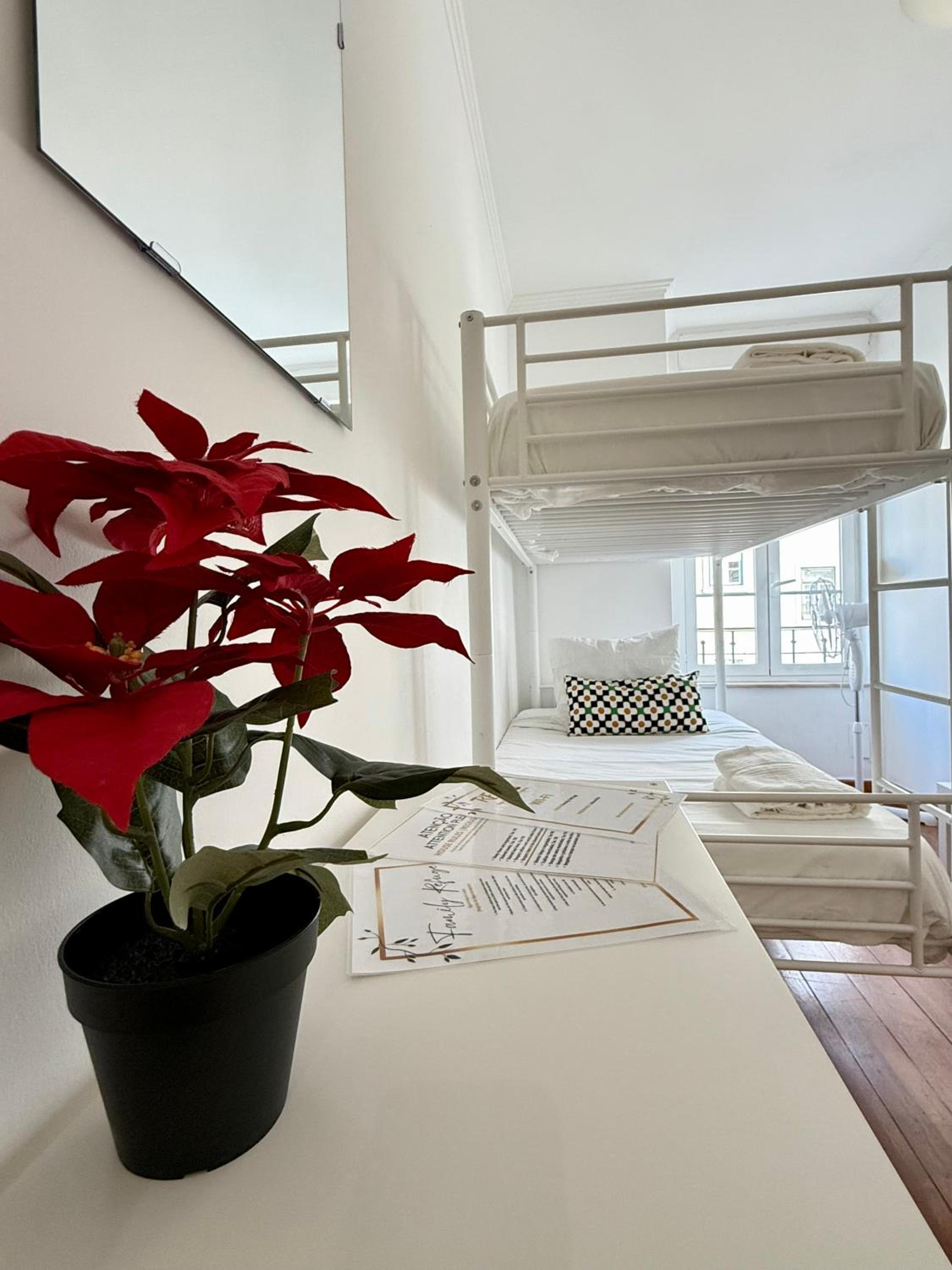 Double Room with Shared Bathroom photo 1