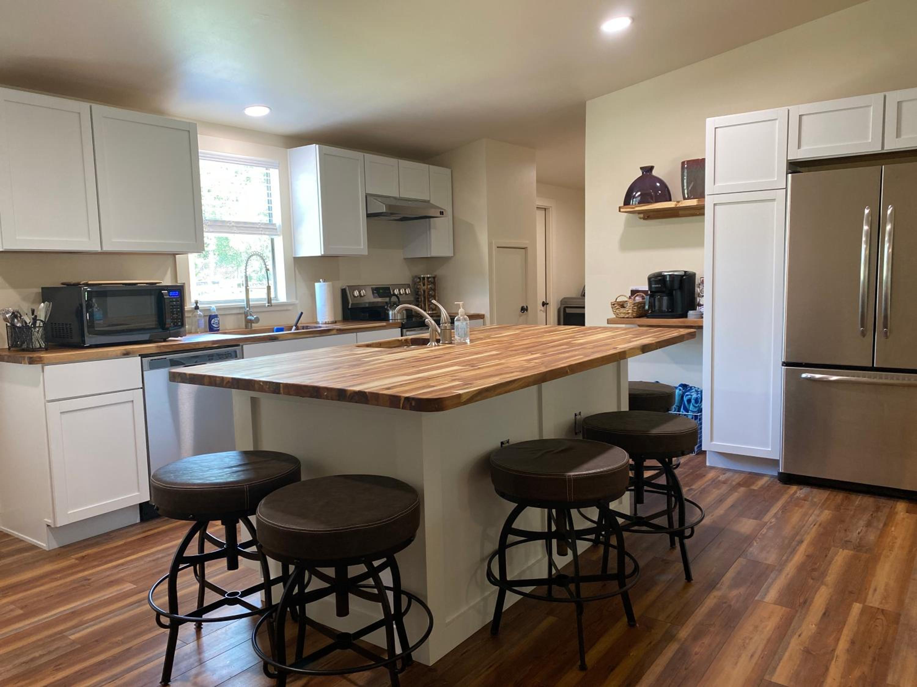 Three-Bedroom Vacation Home  photo 2