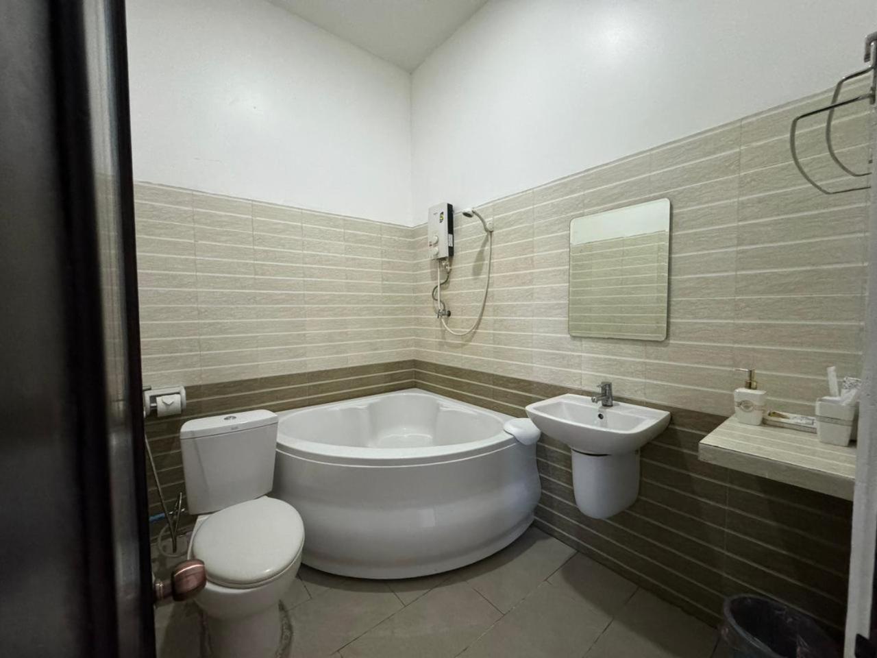 Deluxe Double Room photo 2