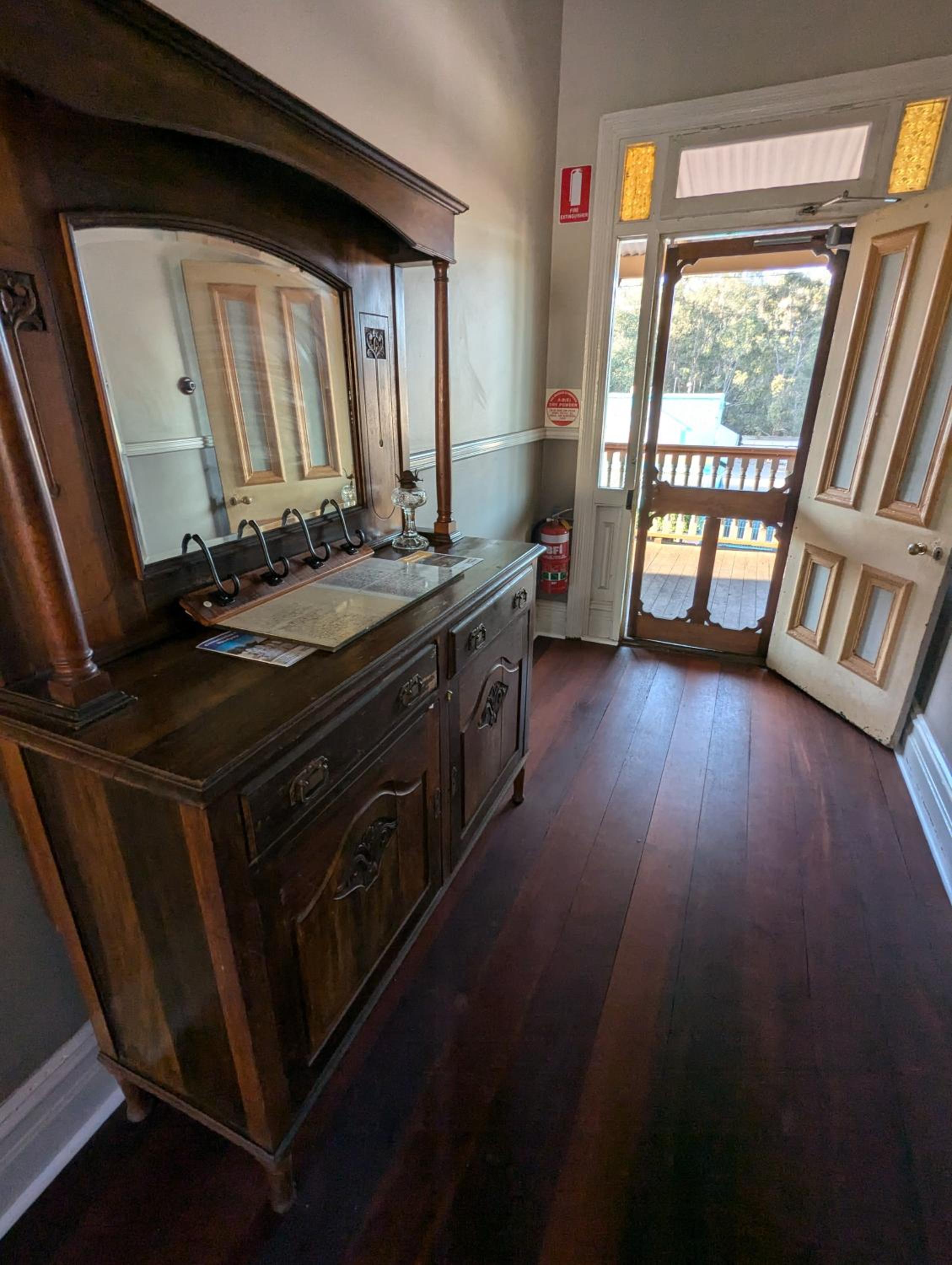 Queen Room with Balcony photo 3