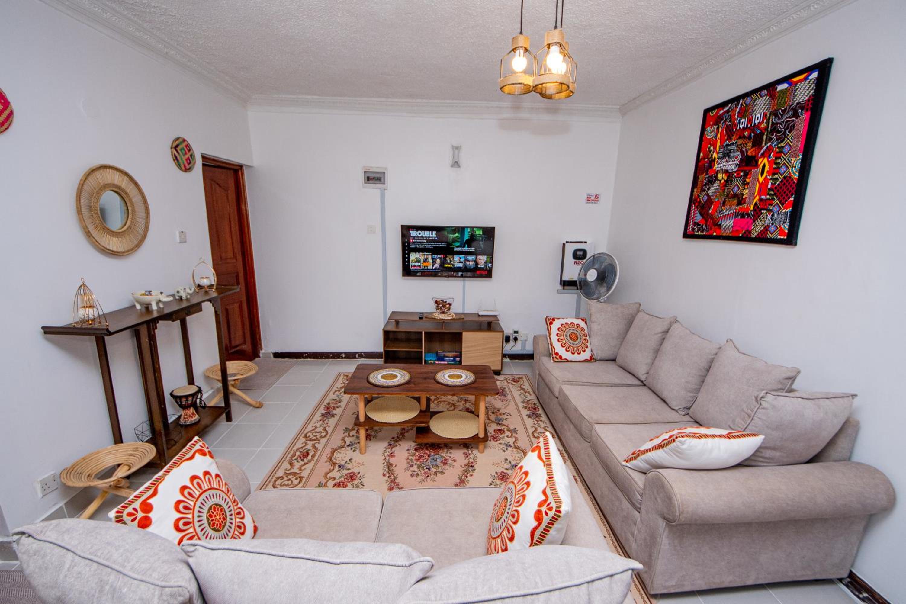 One-Bedroom Apartment photo 1