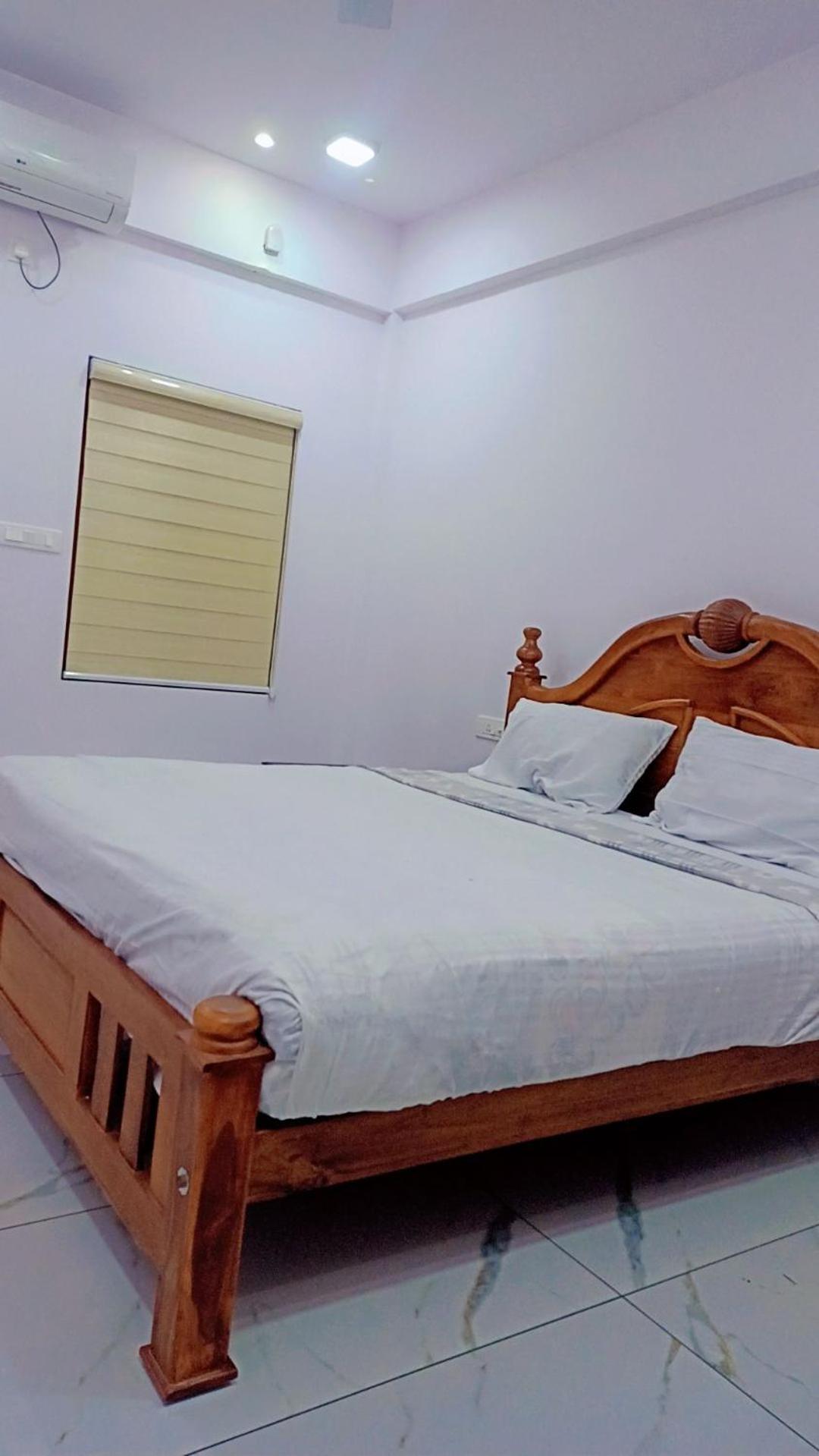Male Dormitory Room photo 1