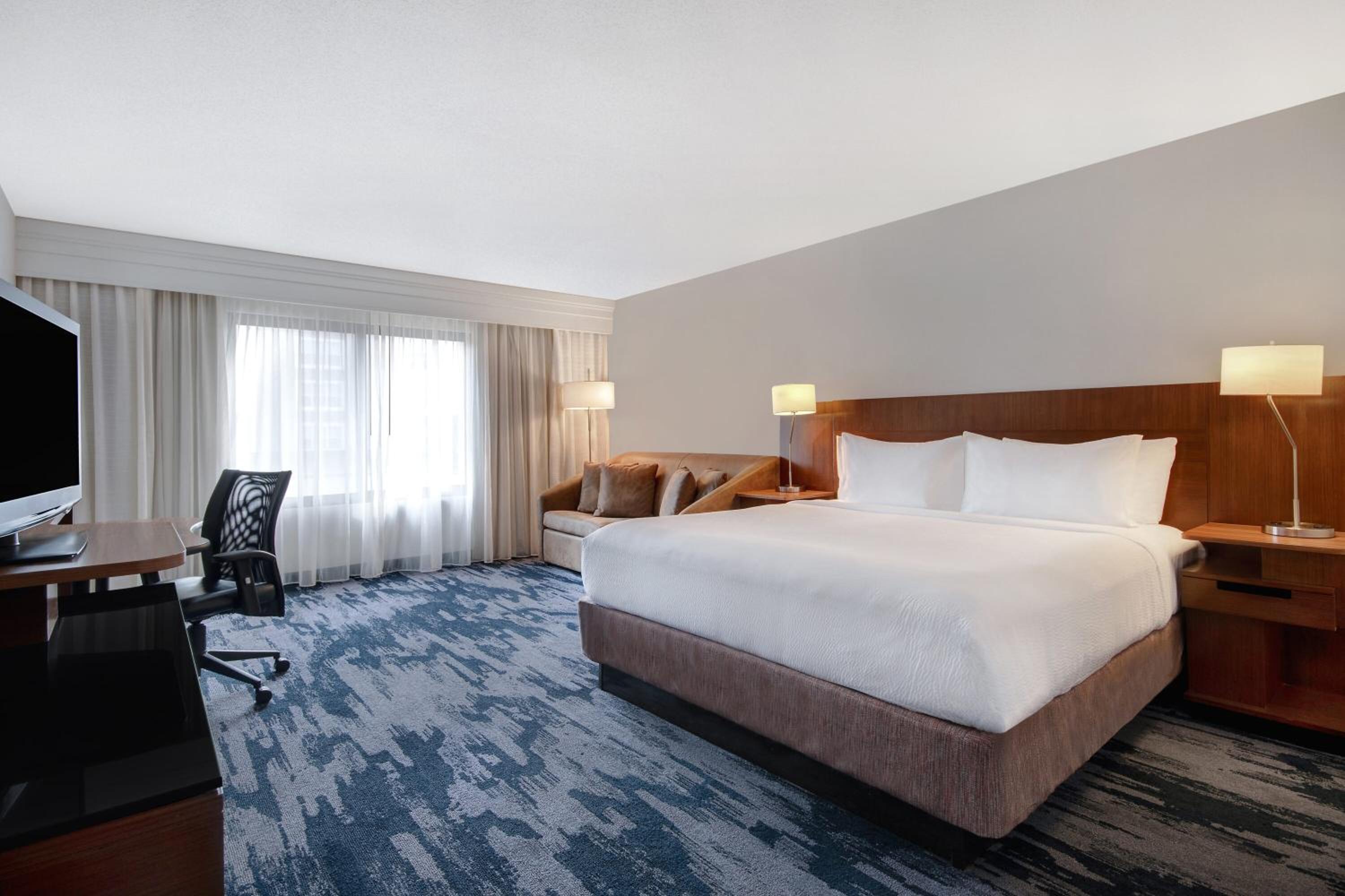 King Room with Sofa Bed and Tub - Mobility and Hearing Accessible