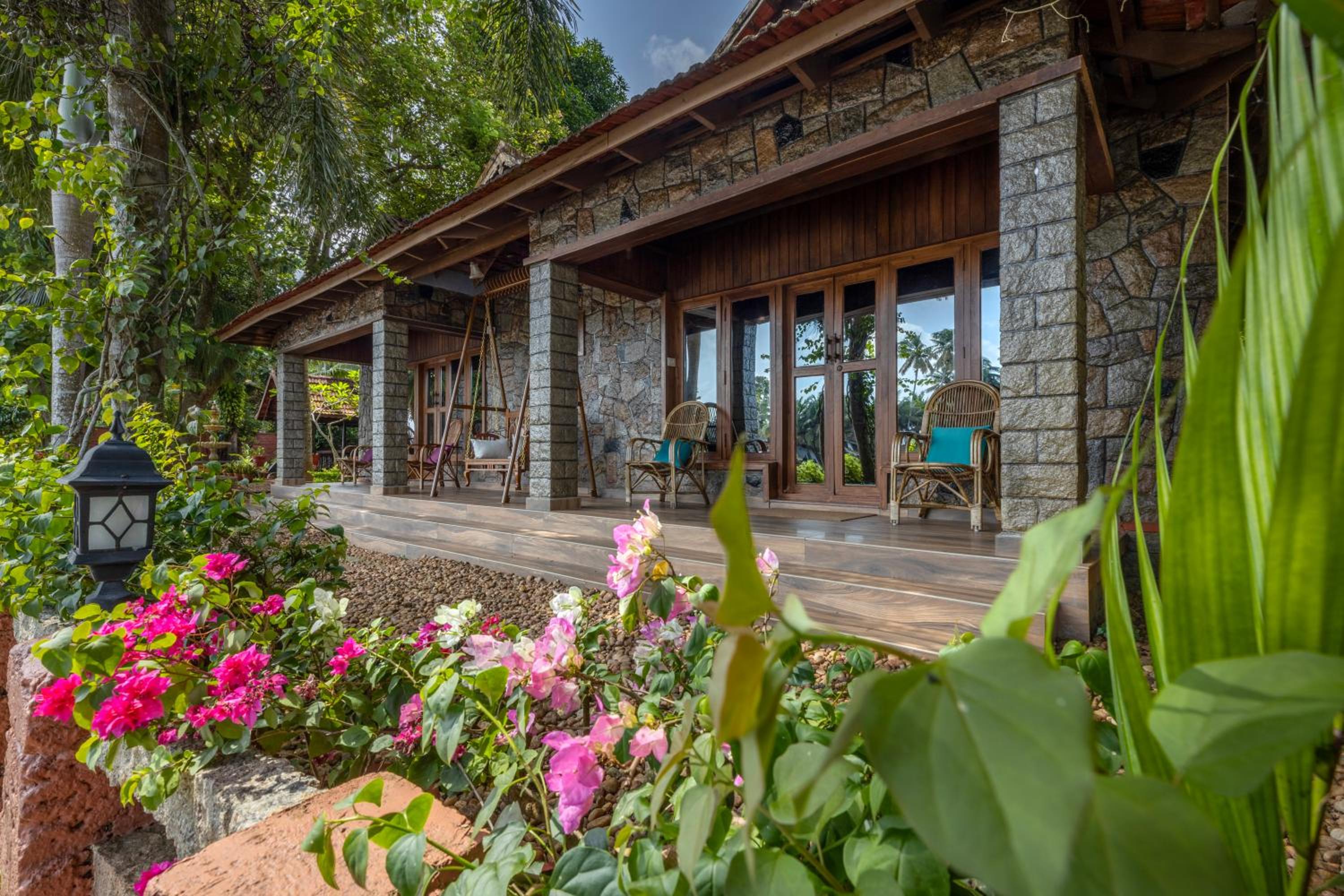 Three-Bedroom Villa photo 2
