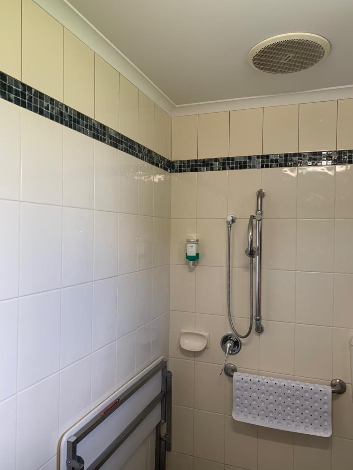 Double or Twin Room - Disability Access photo 3