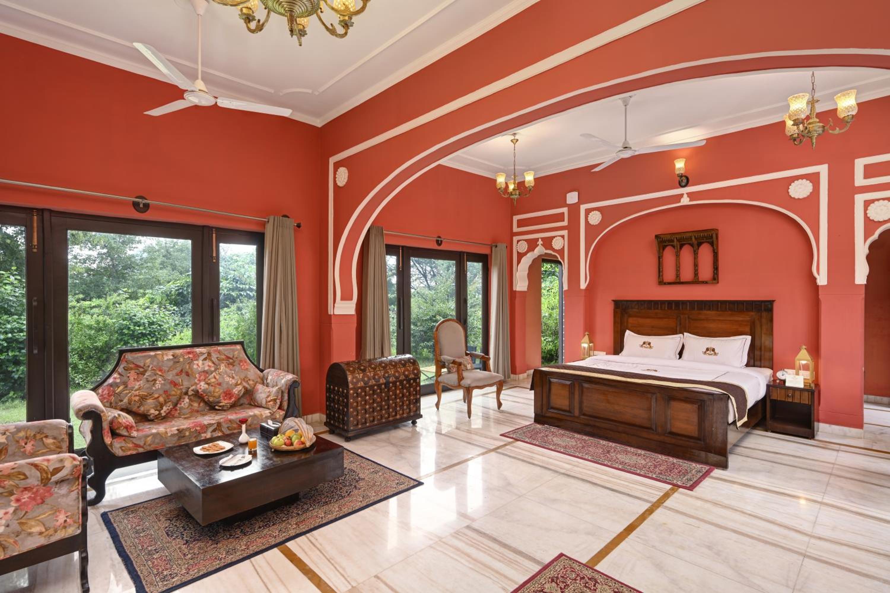 Superior King Room: 15% off on Food, 10 % off on Laundry Service