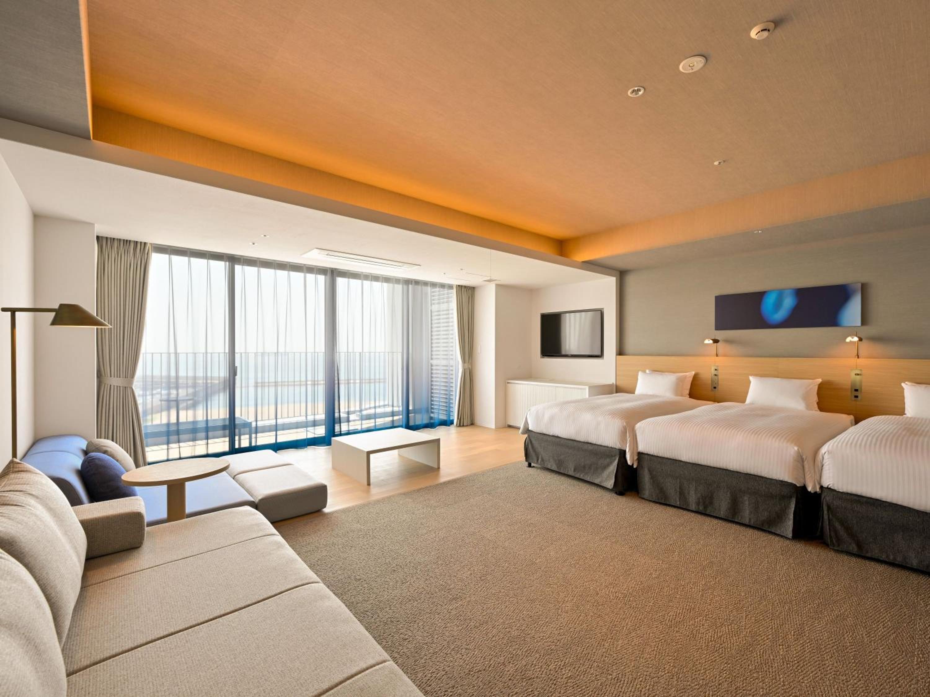 Family Room with Sea View photo 1