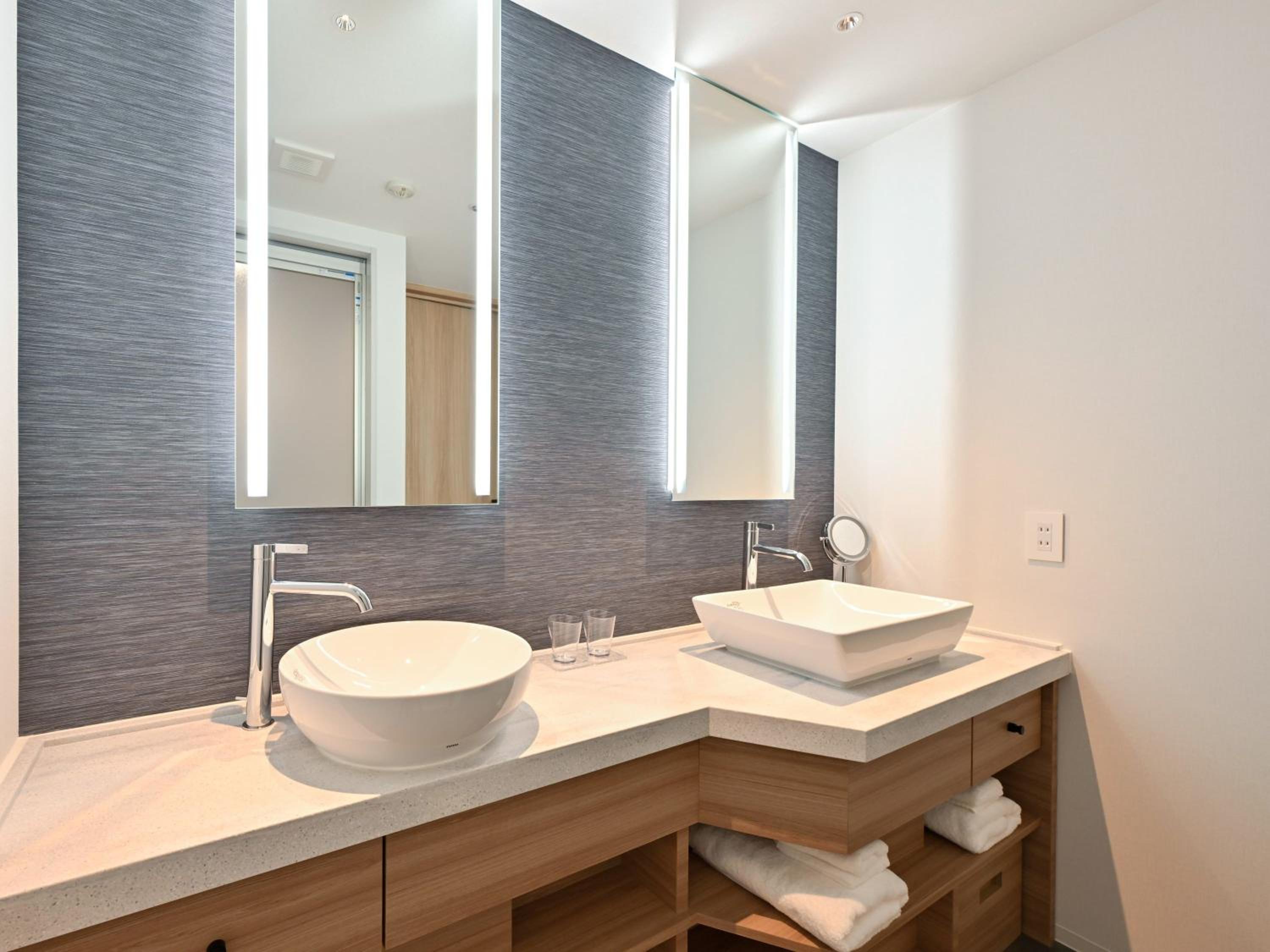 Twin Room with Sea View photo 3