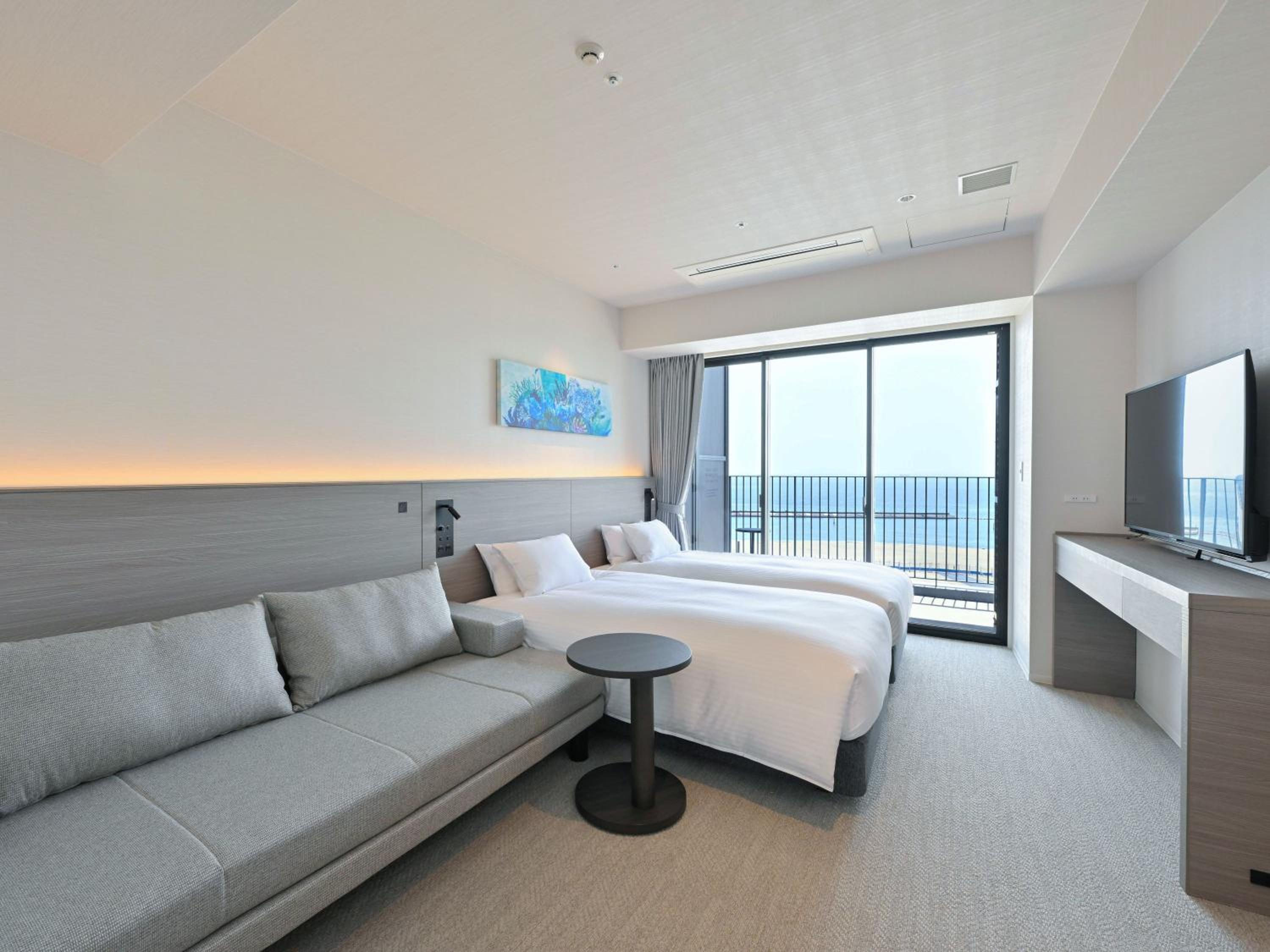 Superior Twin Room with Sea View photo 1