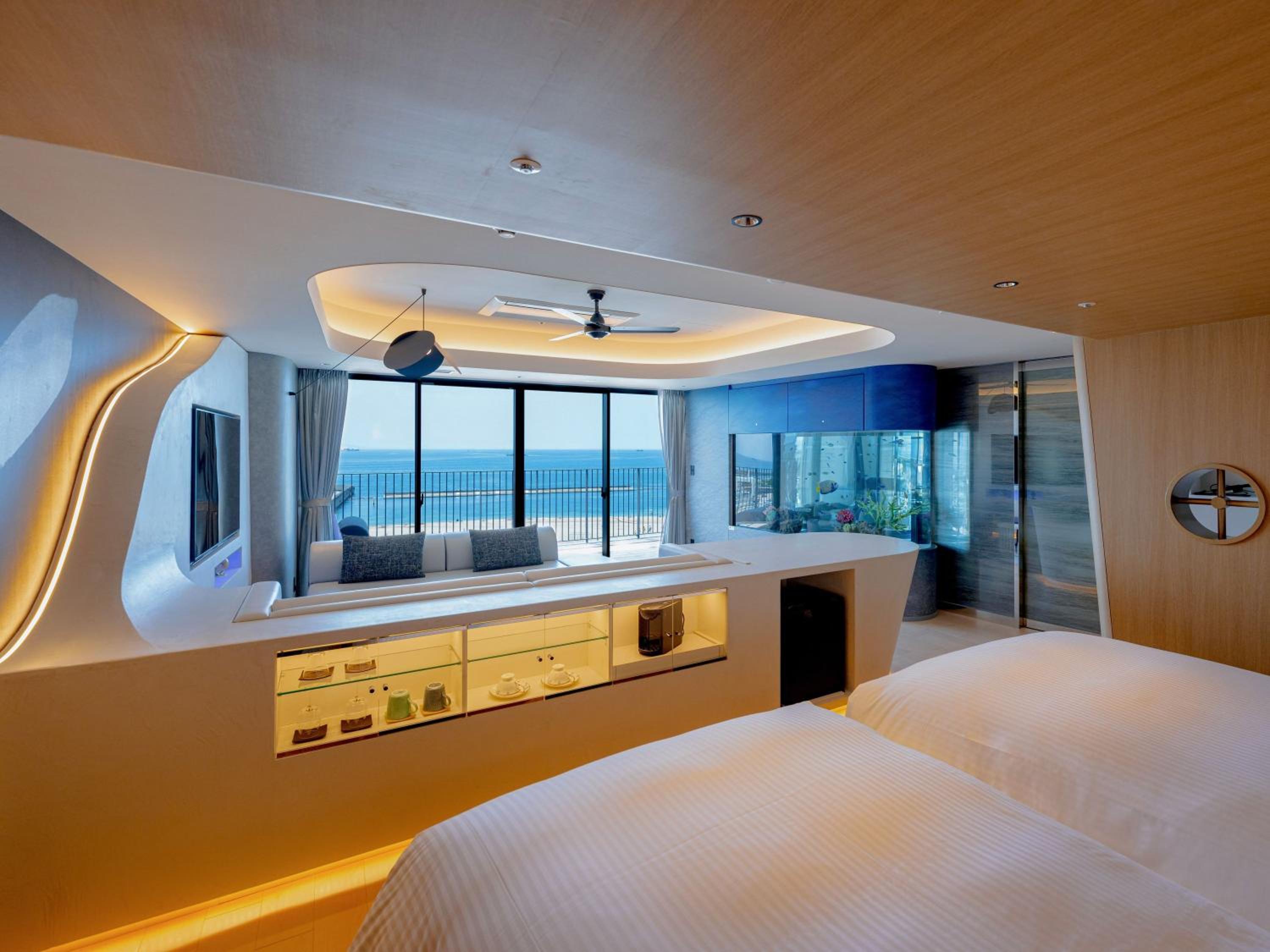 Junior Suite with Sea View photo 2