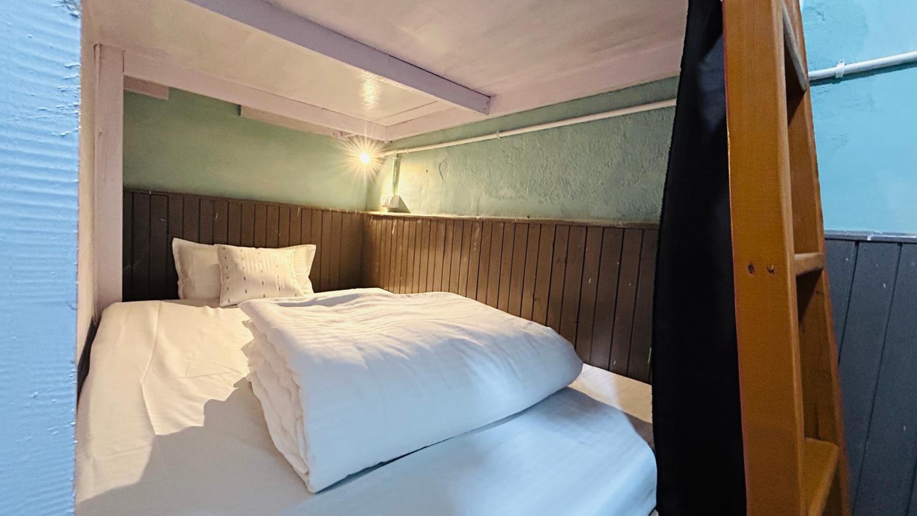 4-Bed Male Dormitory Room  photo 1