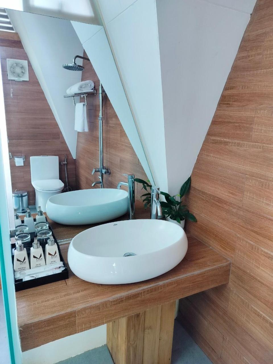 Deluxe Double Room with Sea View photo 3
