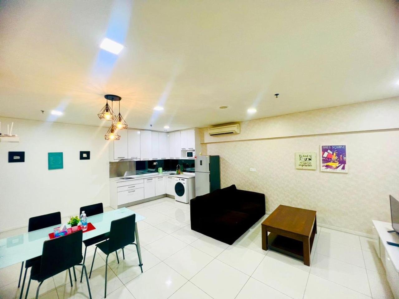 One-Bedroom Deluxe Apartment