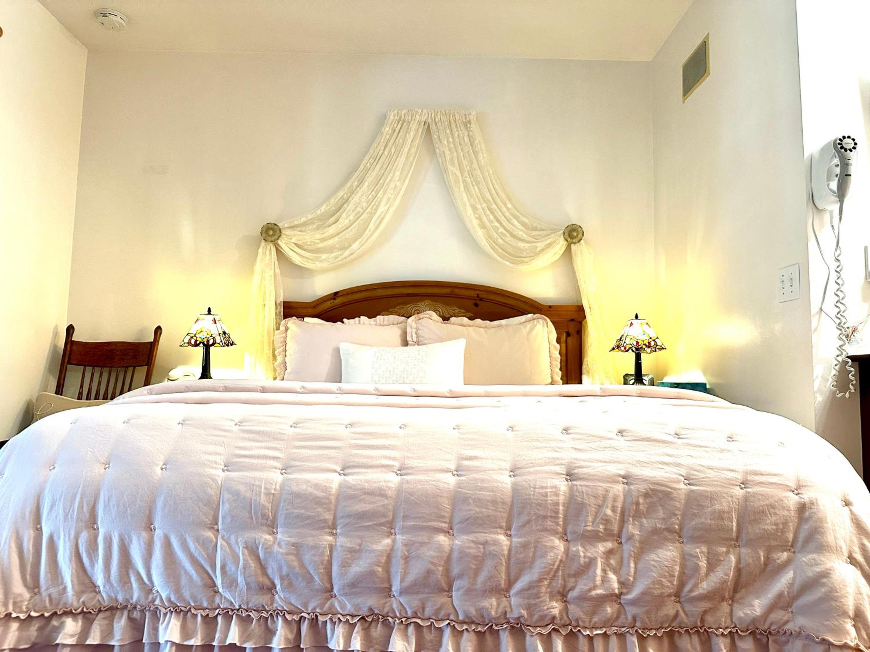 Wisteria Room