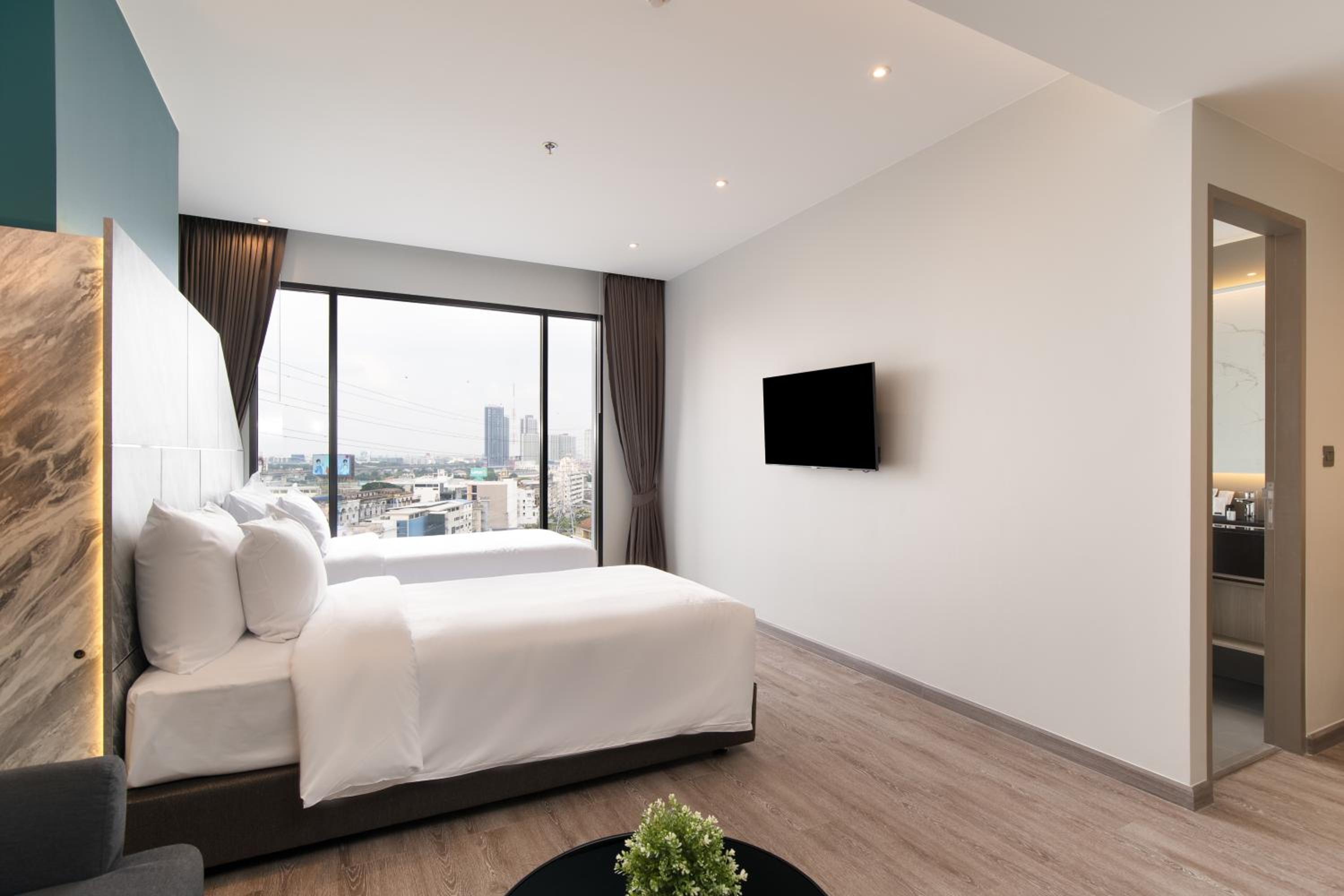 Deluxe Twin Room photo 2