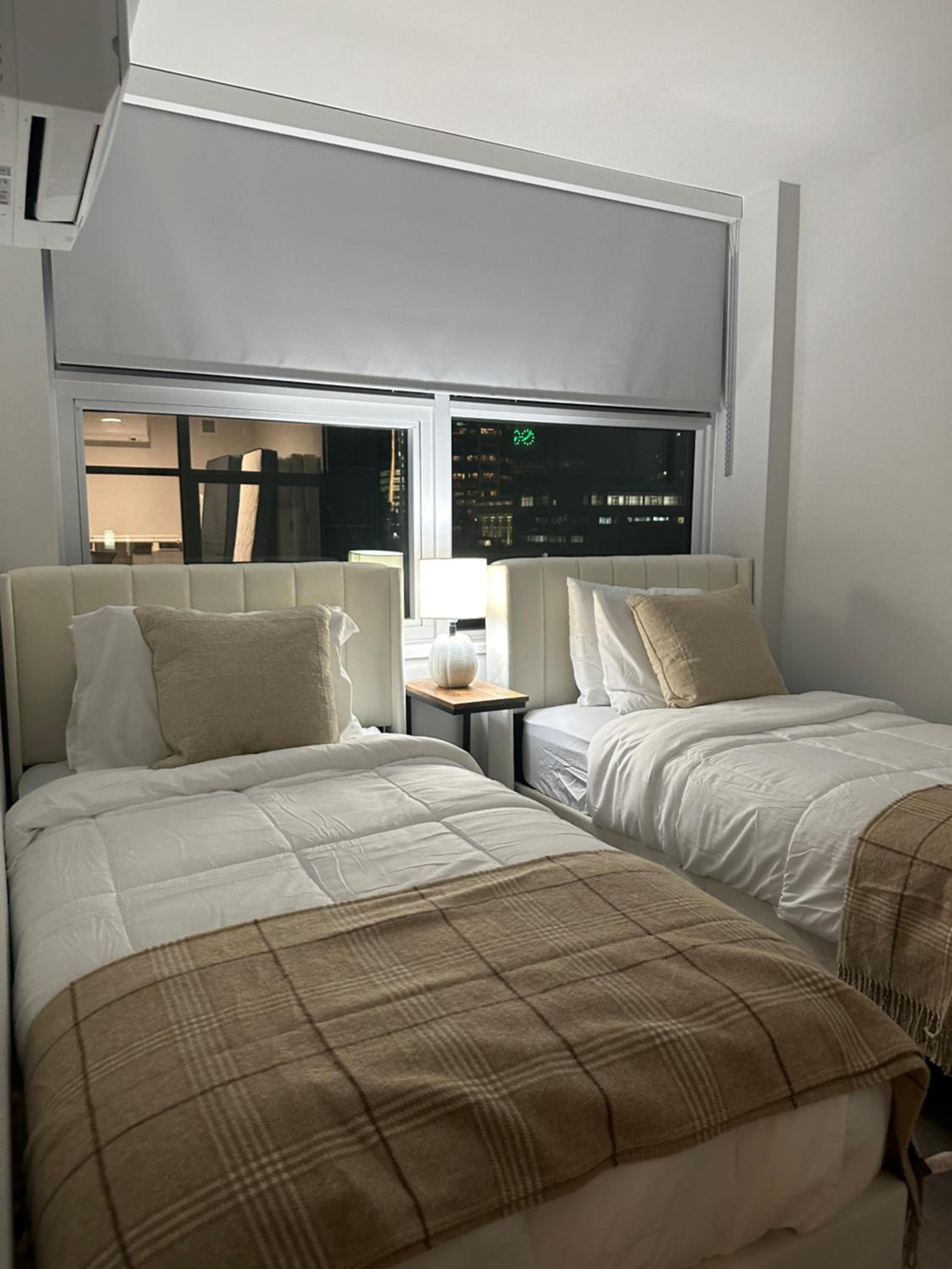 Deluxe Double Room (2 Adults + 1 Child)