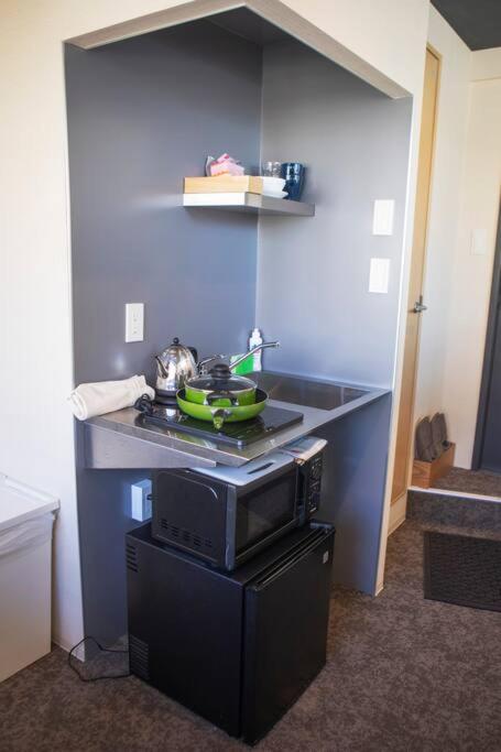 One-Bedroom Apartment photo 3