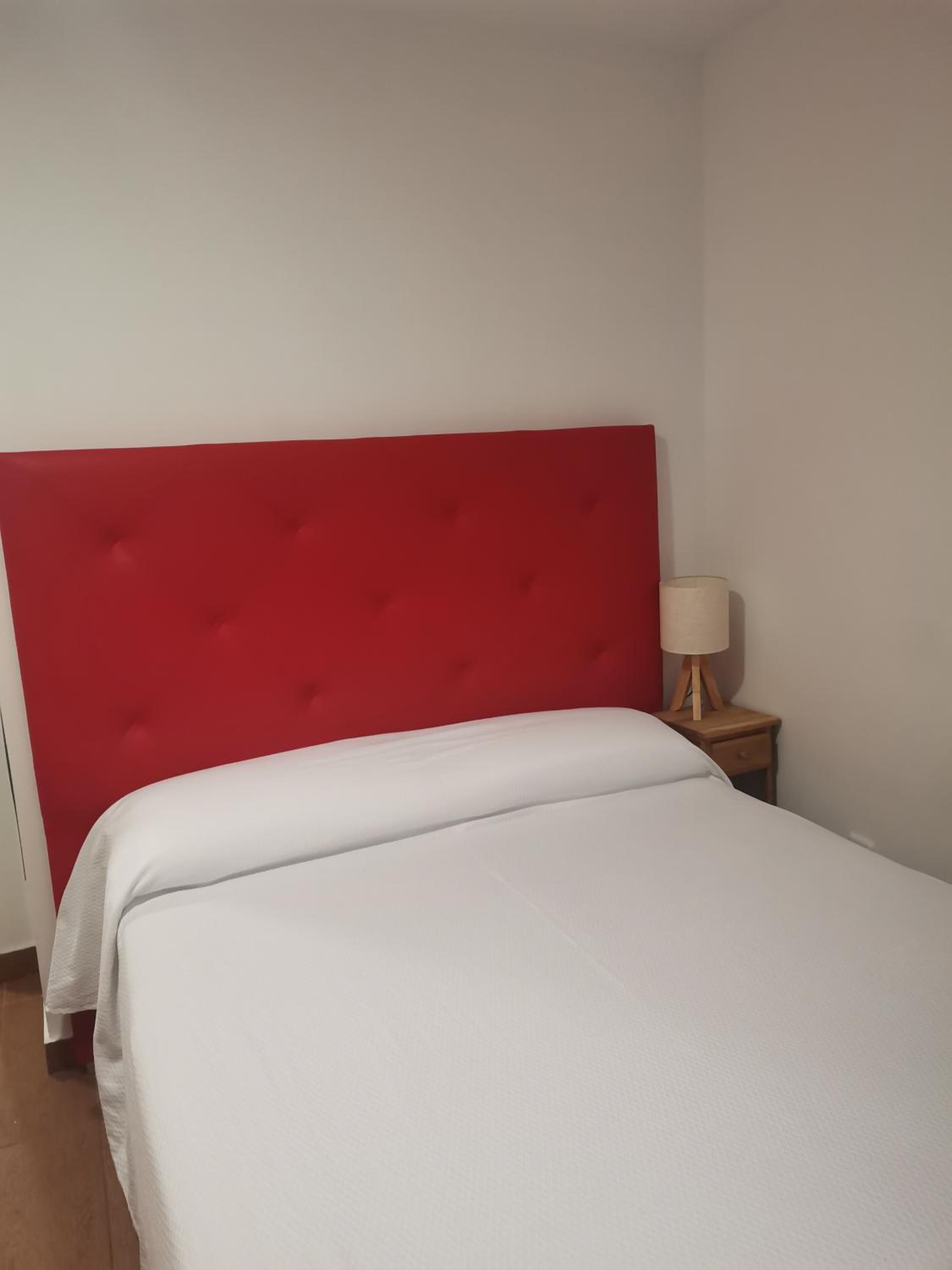 Studio Apartment with Balcony photo 3