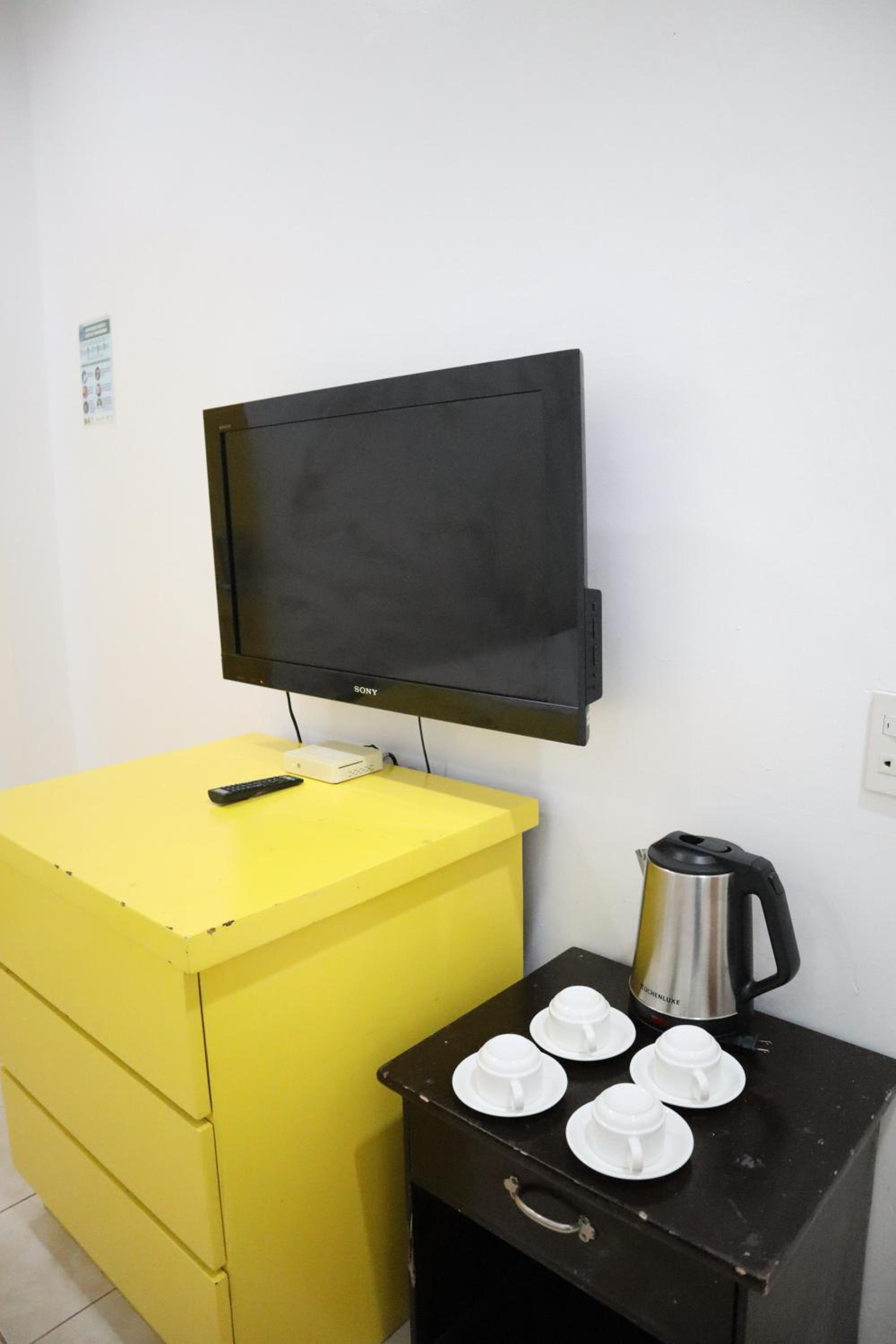 Family Room - Photo 4