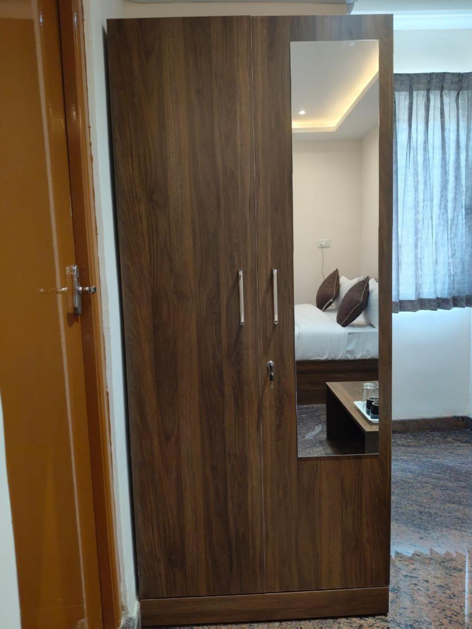 Deluxe Room - Photo 11