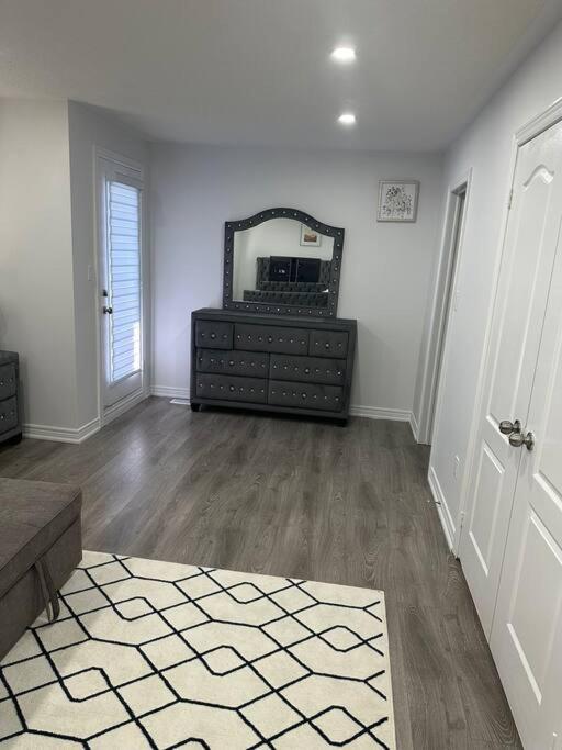 Four-Bedroom House photo 3