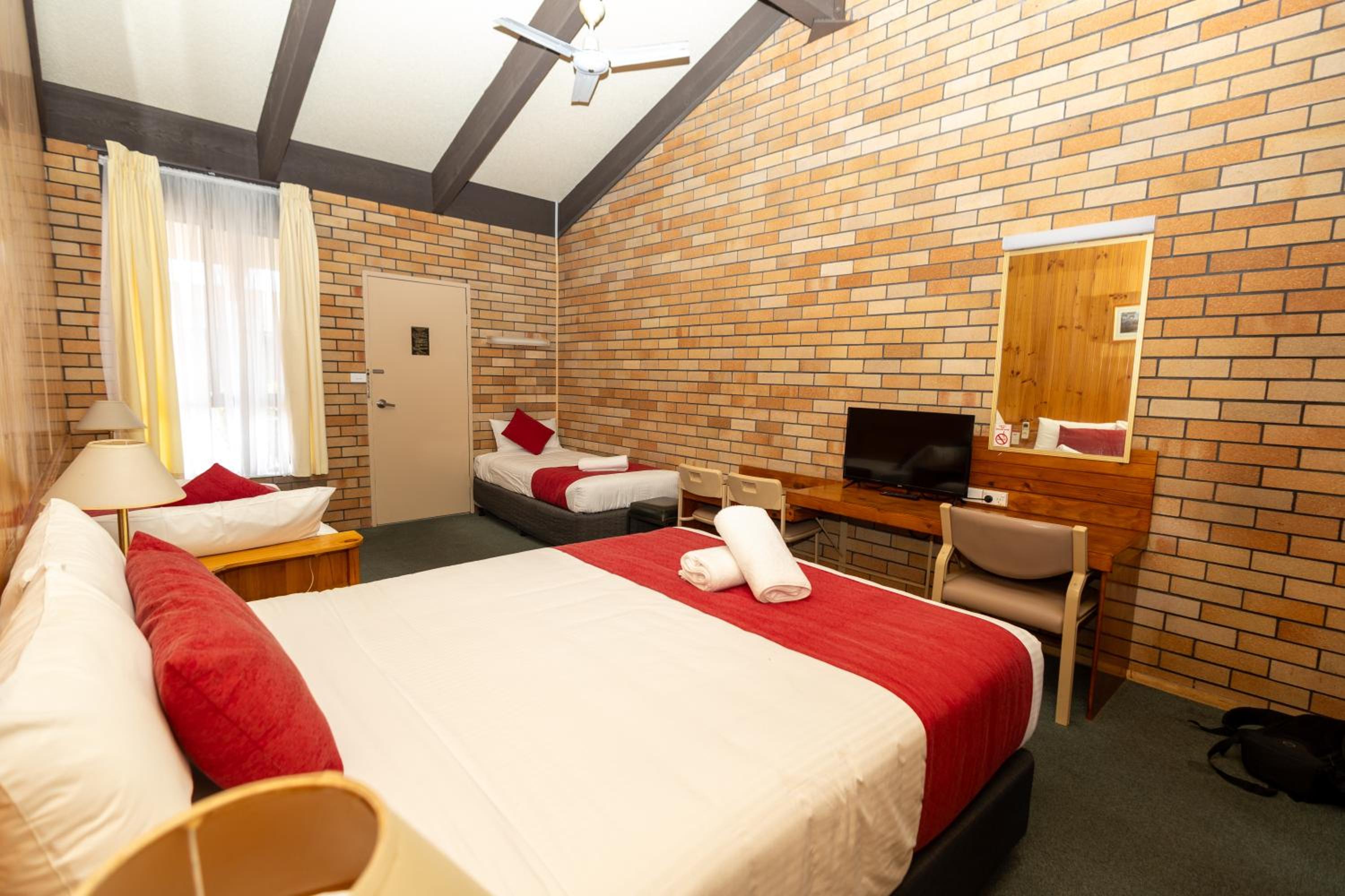 Triple Room photo 2