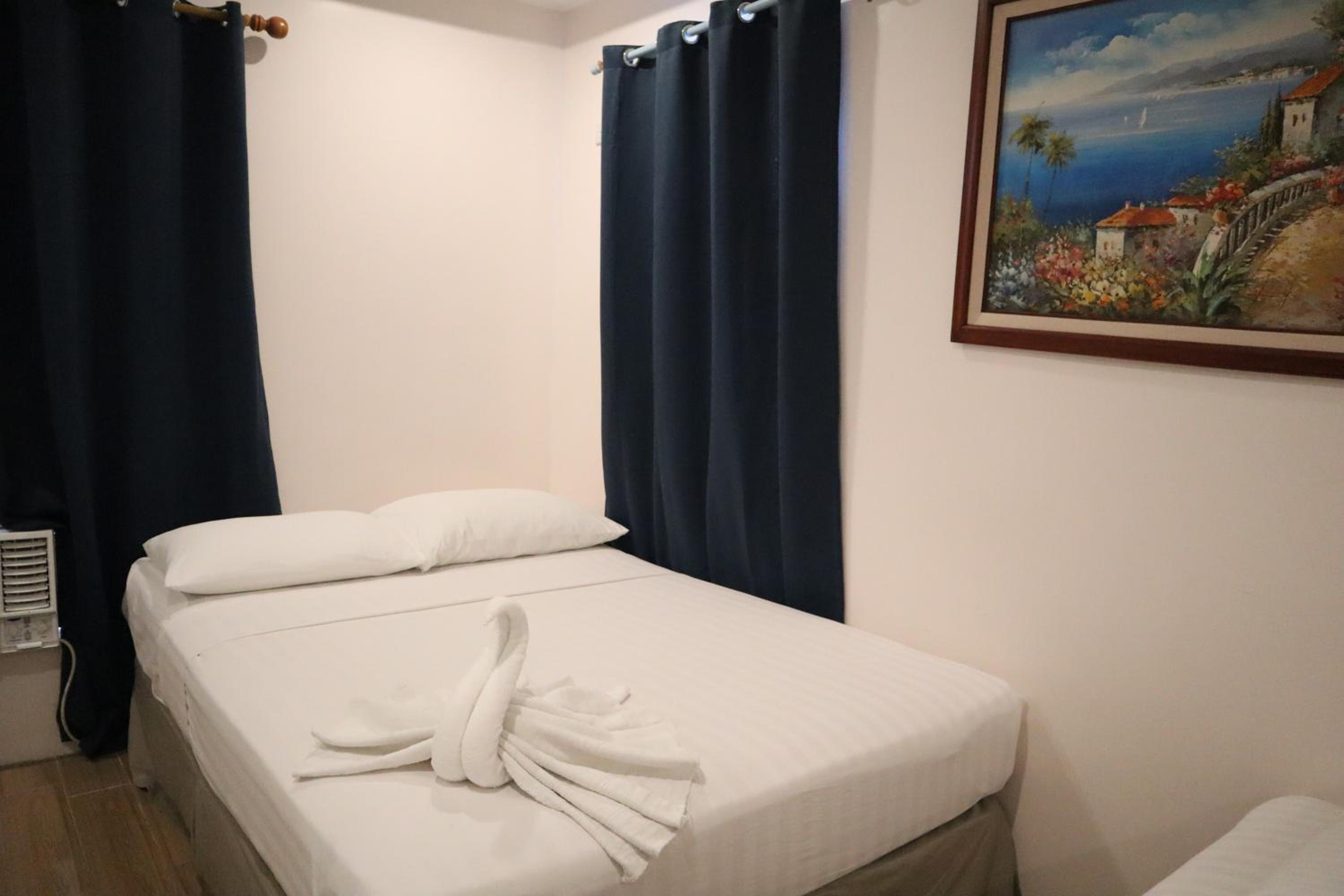 Barkada Room for 12 - Photo 10