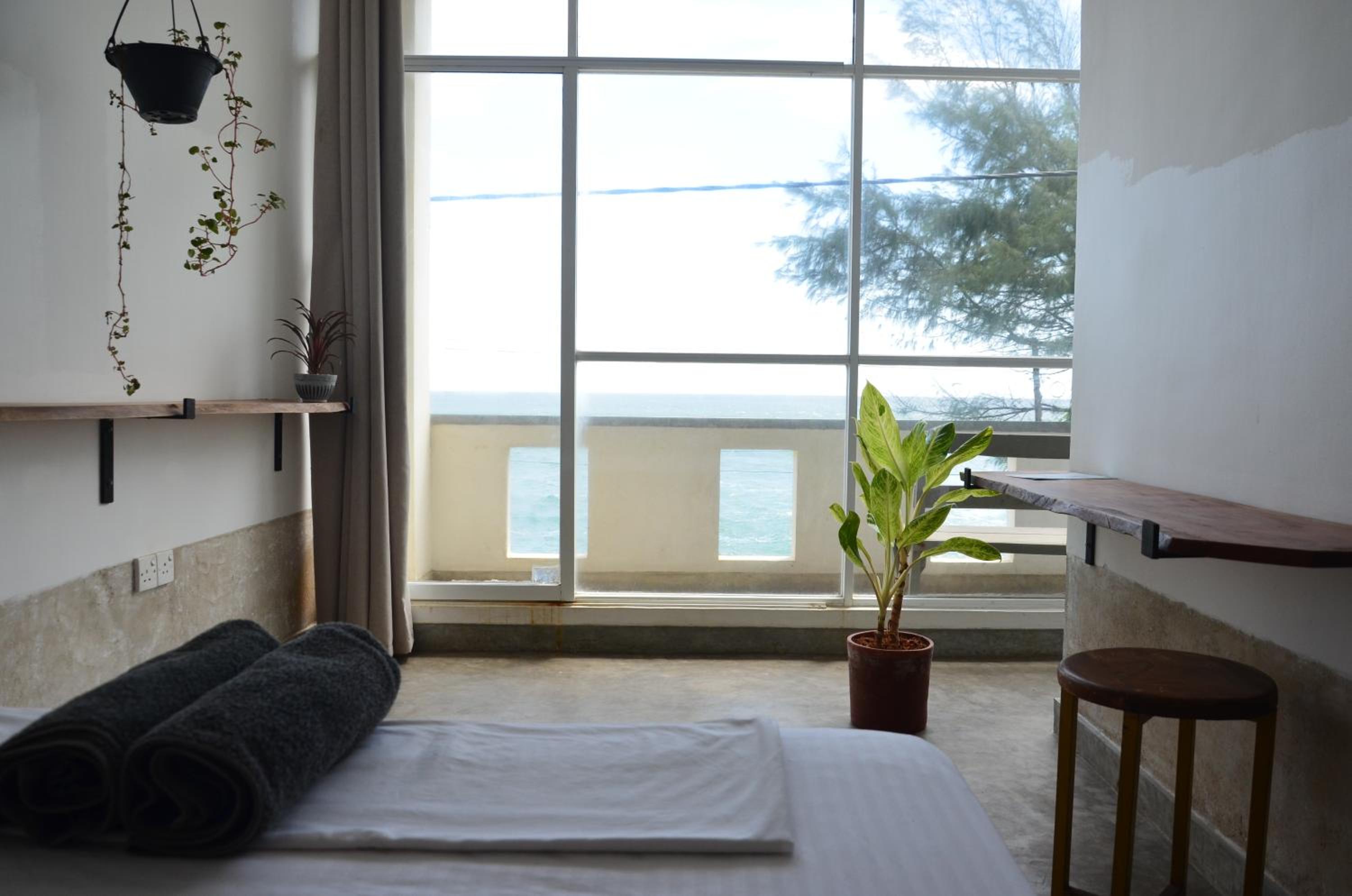 Deluxe Double Room with Balcony and Sea View photo 3