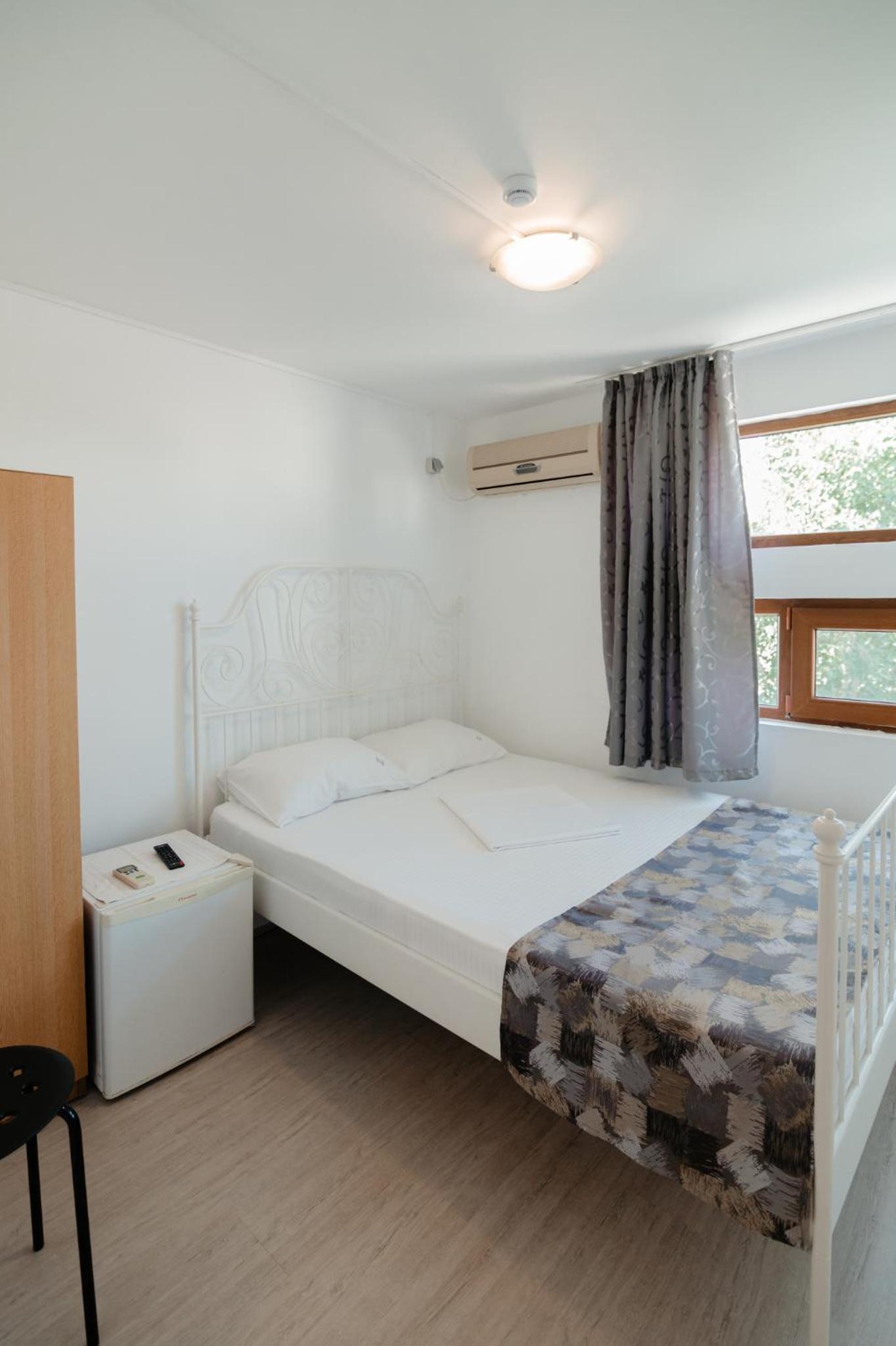 Small Double Room photo 1