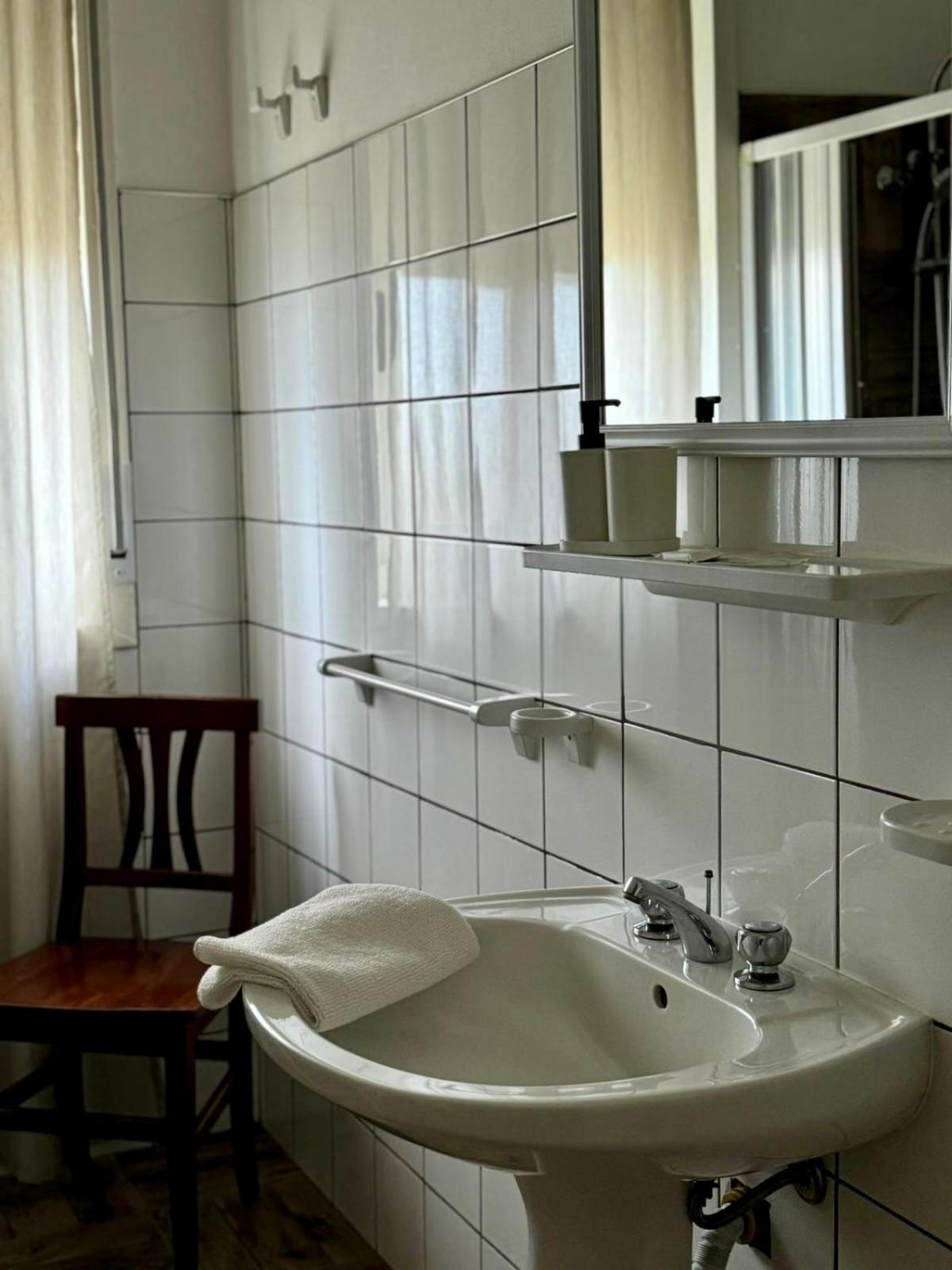 Triple Room with Bathroom - Photo 4