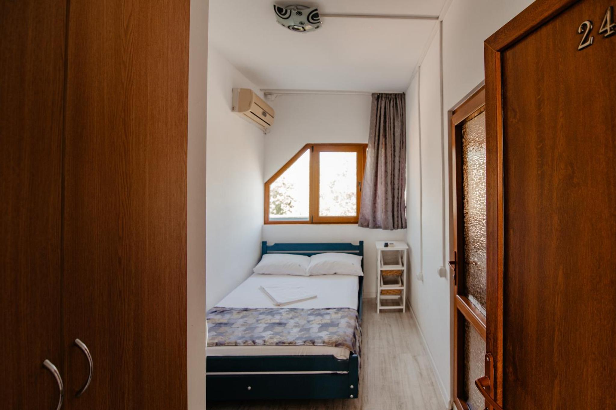 Budget Double Room photo 1