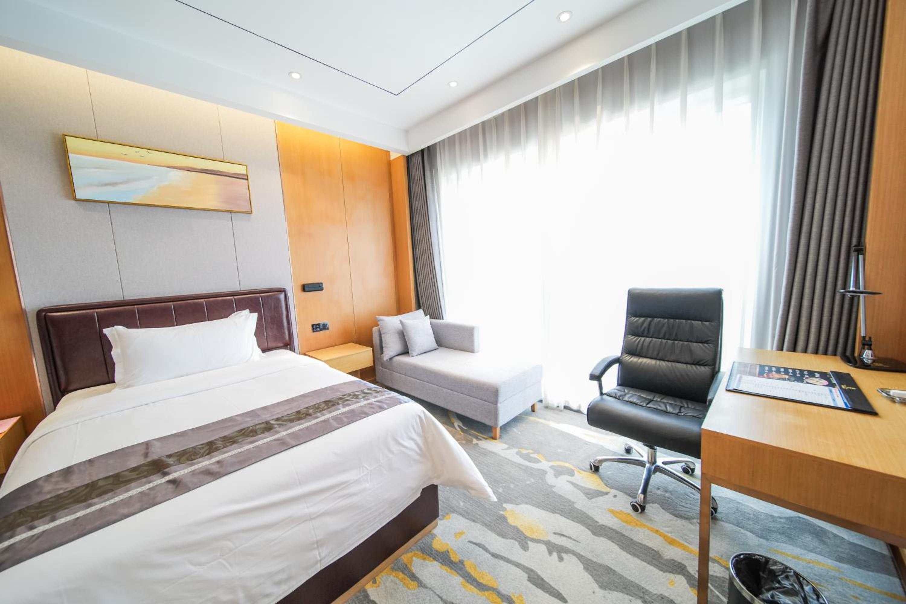 Superior King Room photo 1