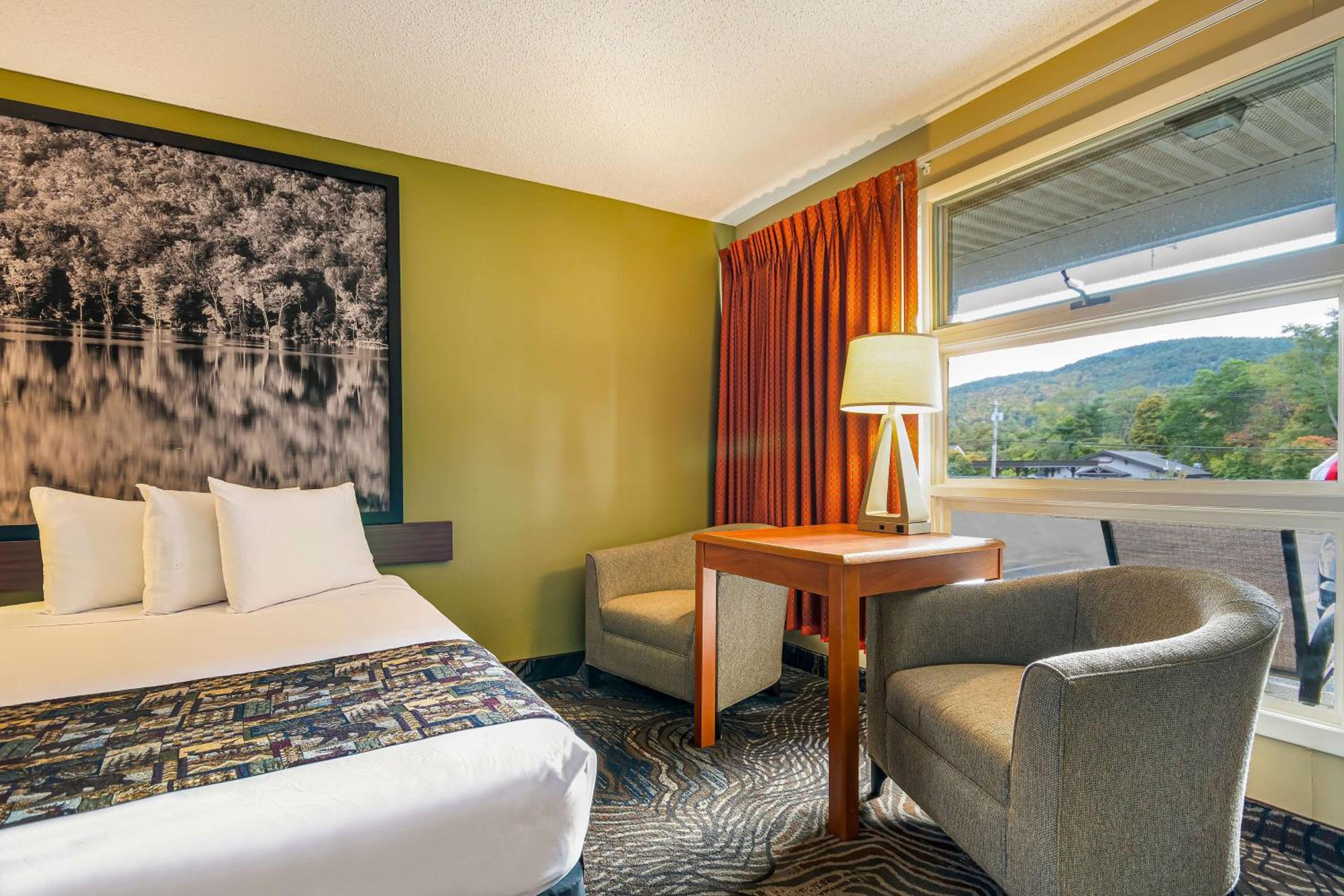Deluxe Double Room with Two Double Beds - Non-Smoking - Photo 1