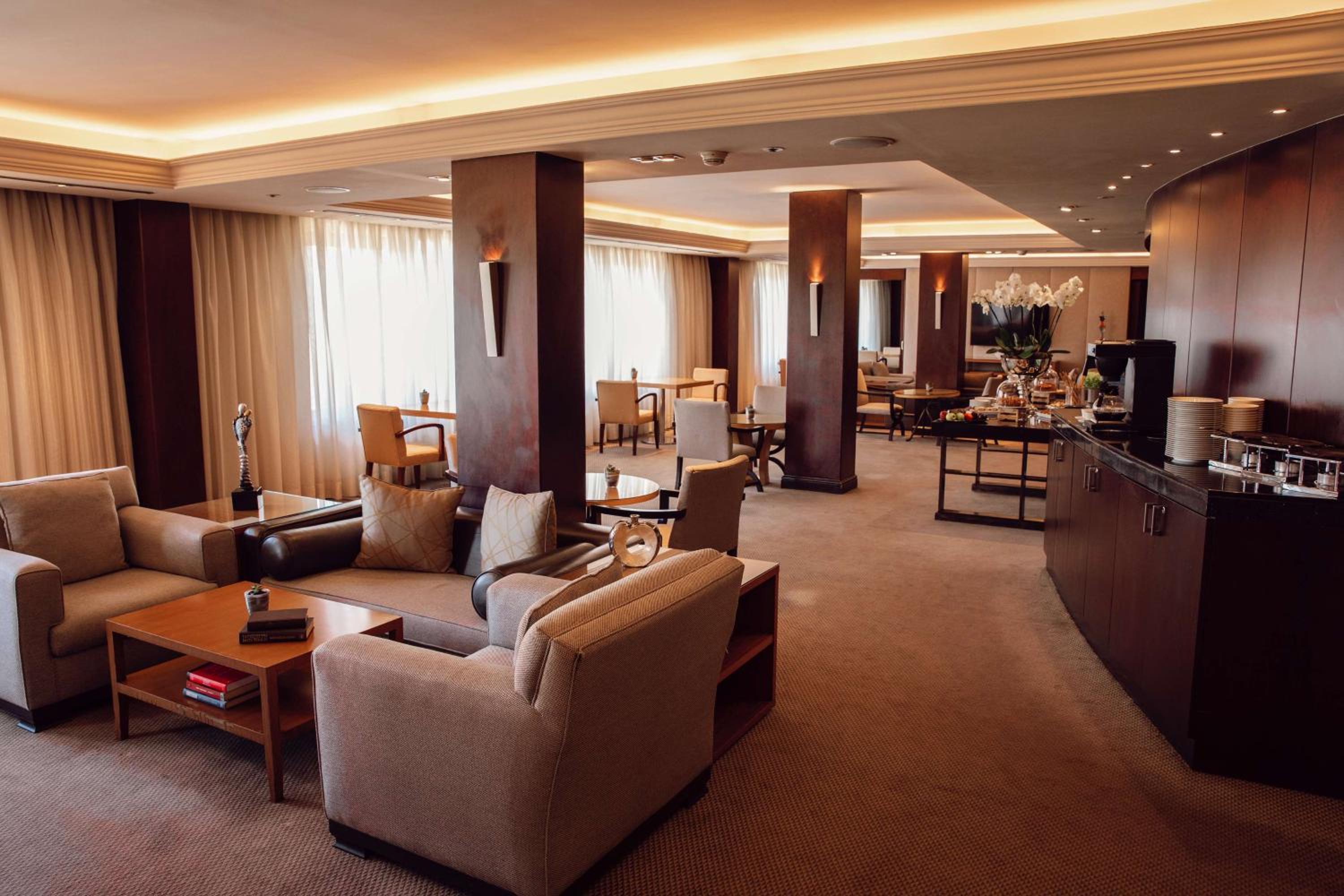 Twin Room with Bosphorus View - Lounge Access