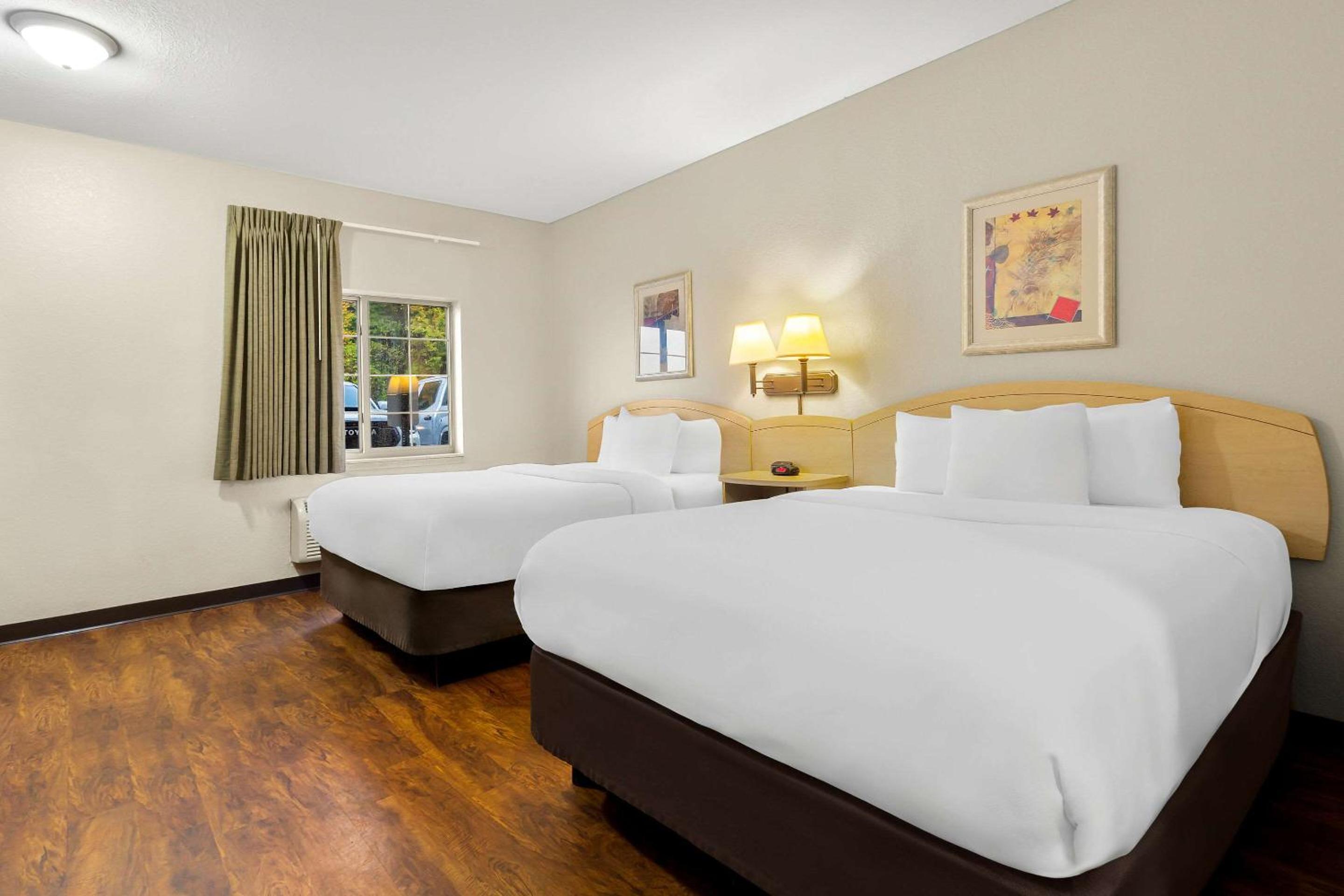 Queen Room with Two Queen Beds - Non-Smoking