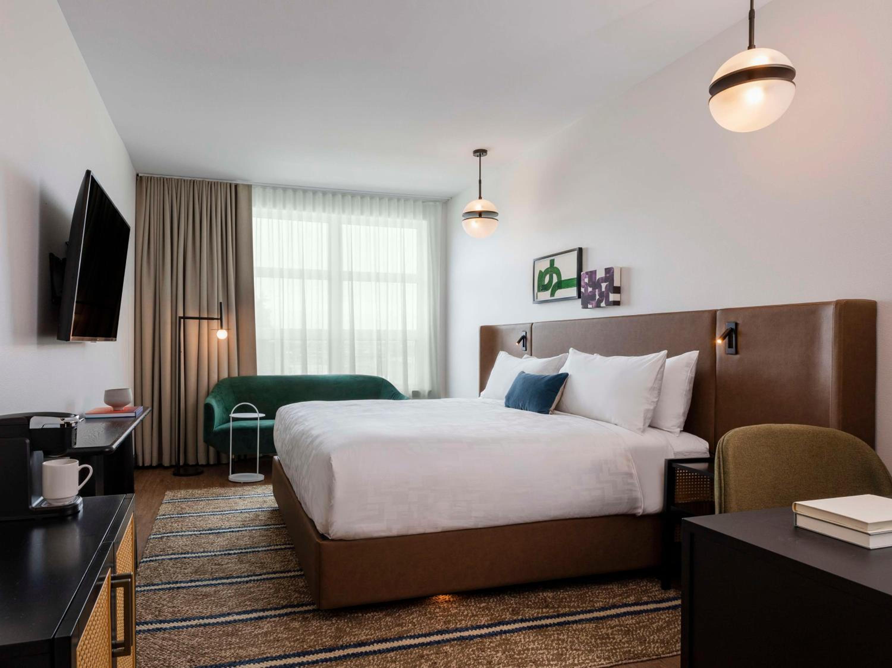 Uptown King Room - Photo 1