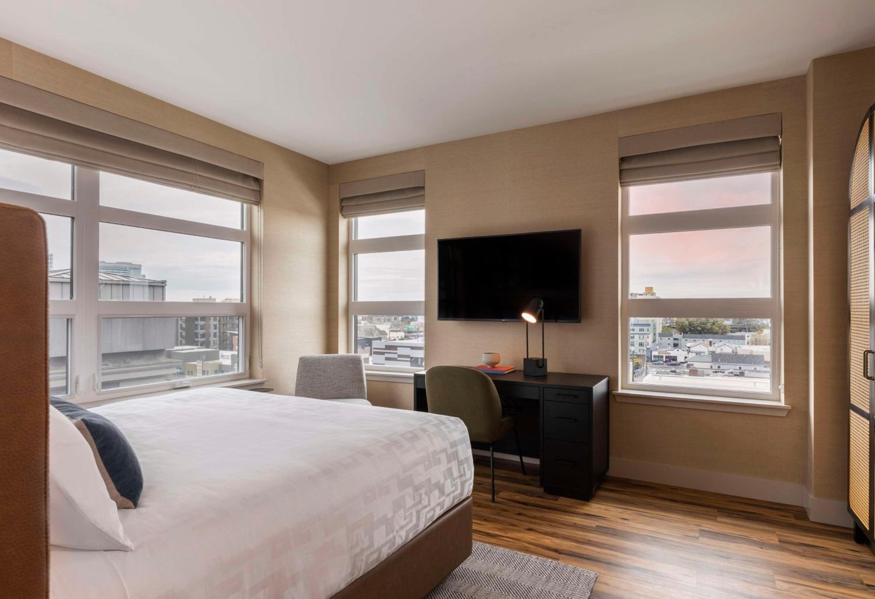 Signature Suite - Disability Access - Photo 1
