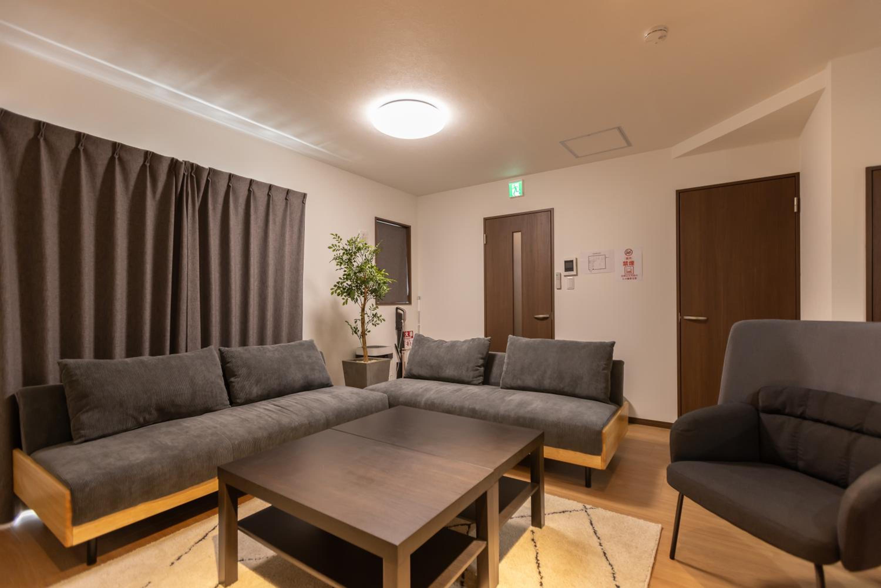 Three-Bedroom Deluxe Apartment photo 1