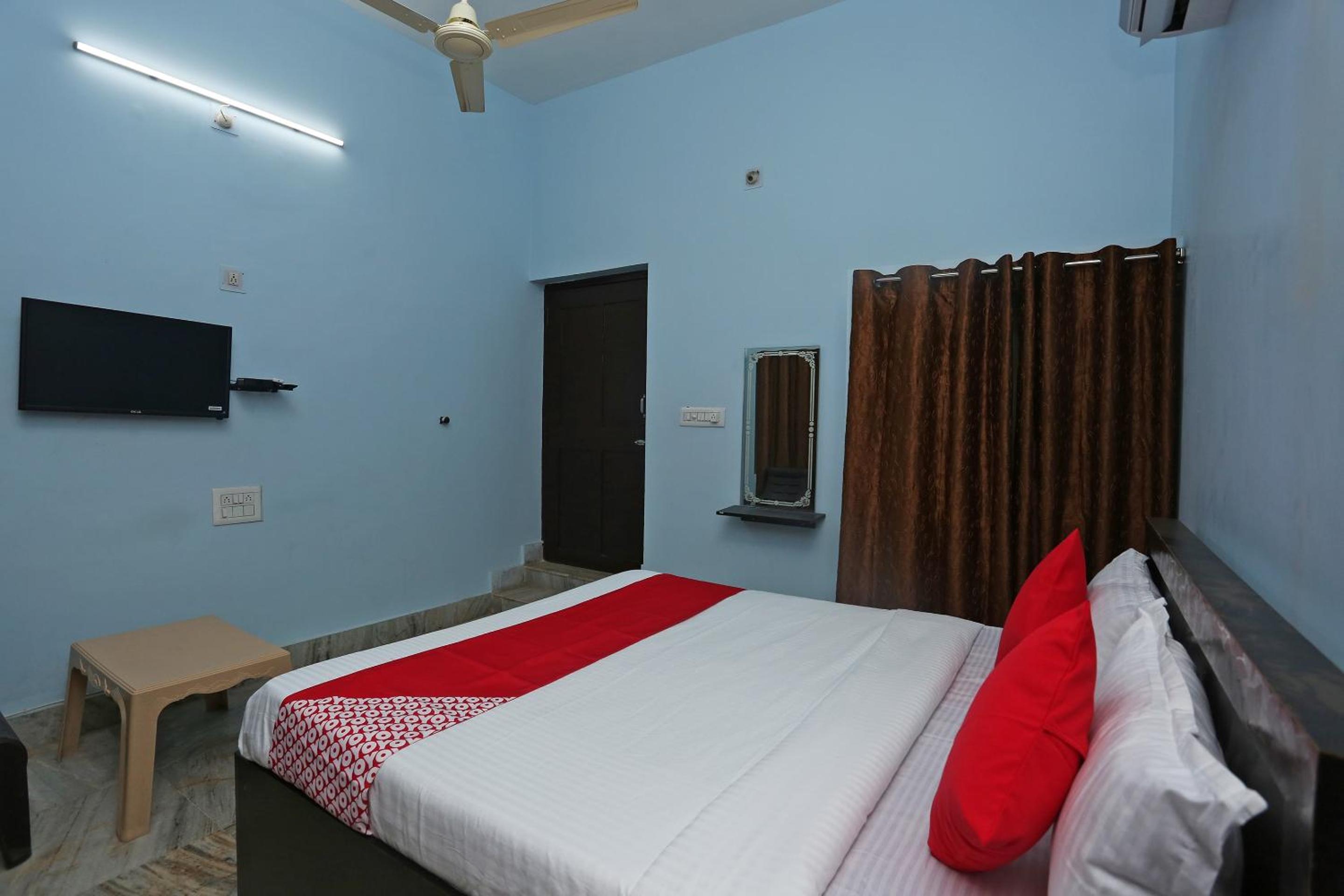 Small Double Room photo 1