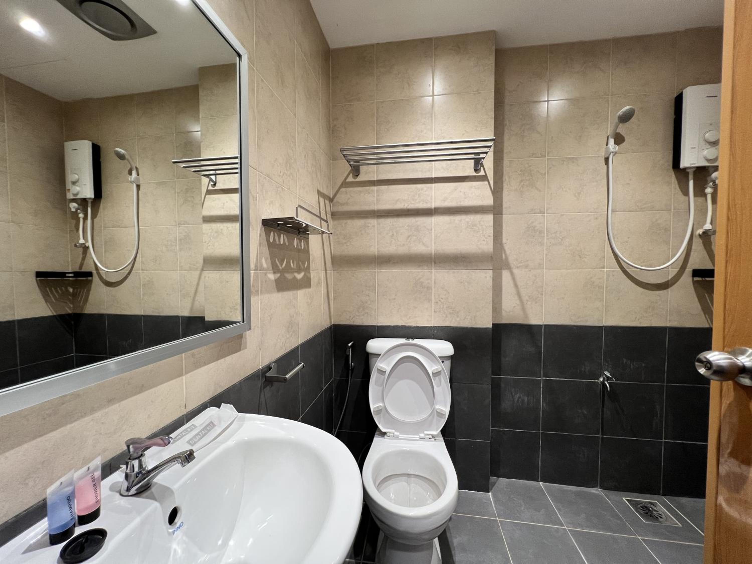 Standard Twin Room photo 3